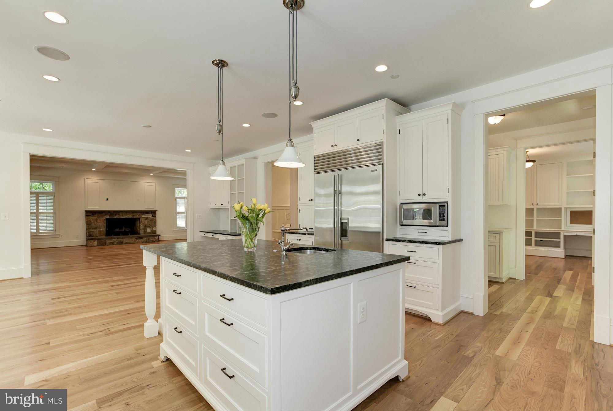 KENWOOD PARK - Residential