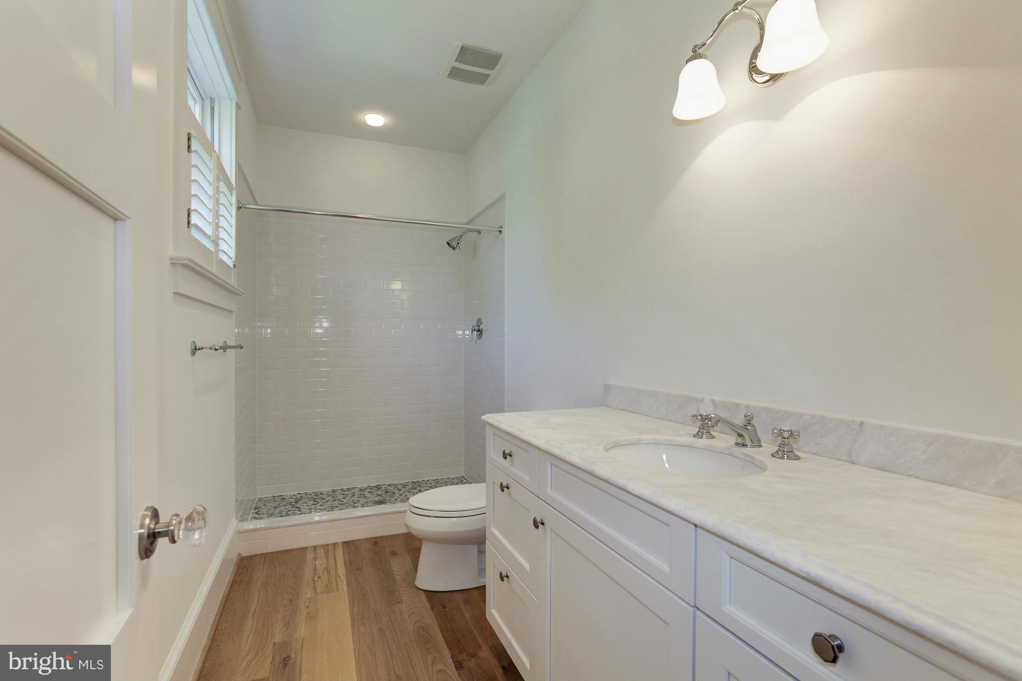 KENWOOD PARK - Residential