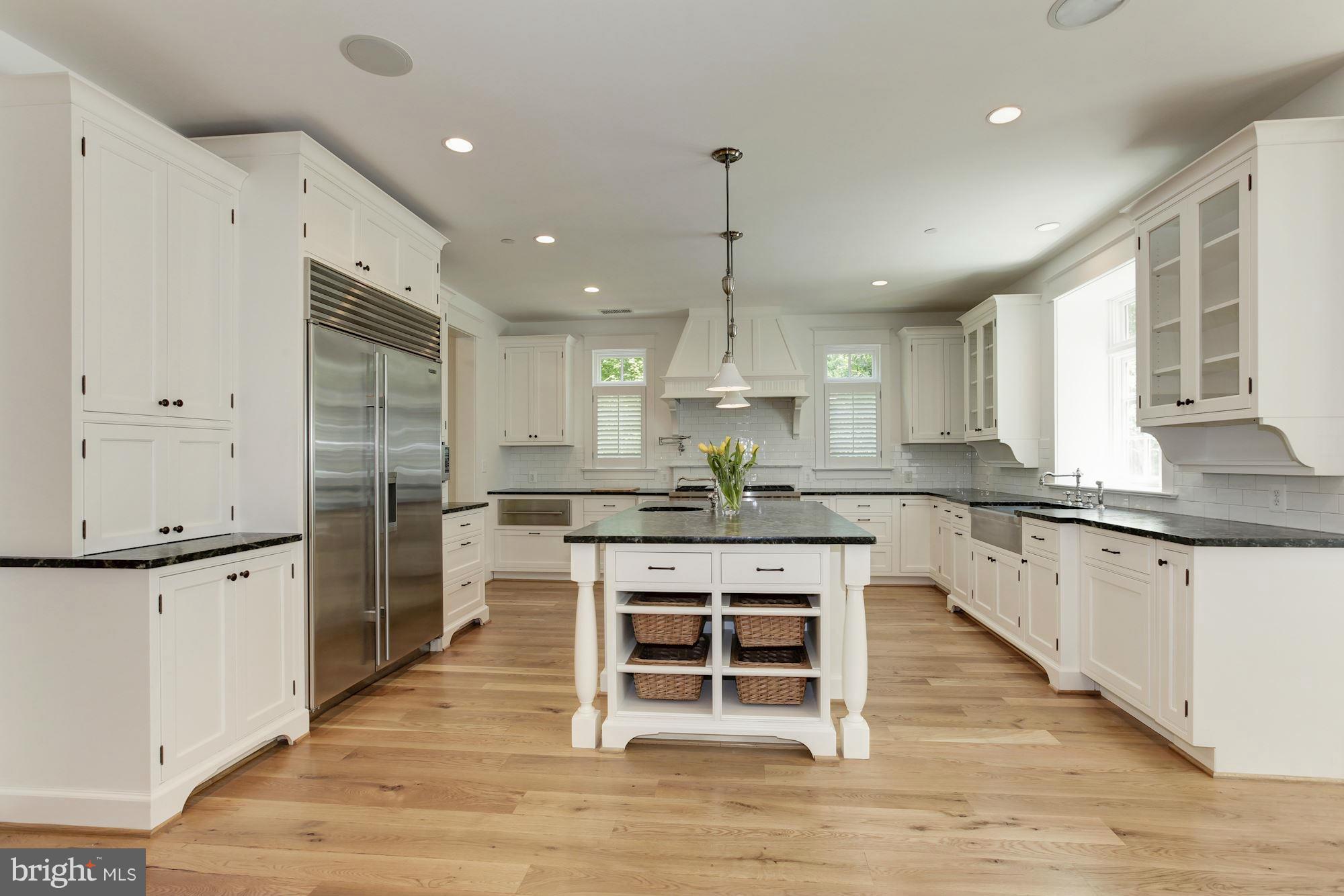 KENWOOD PARK - Residential