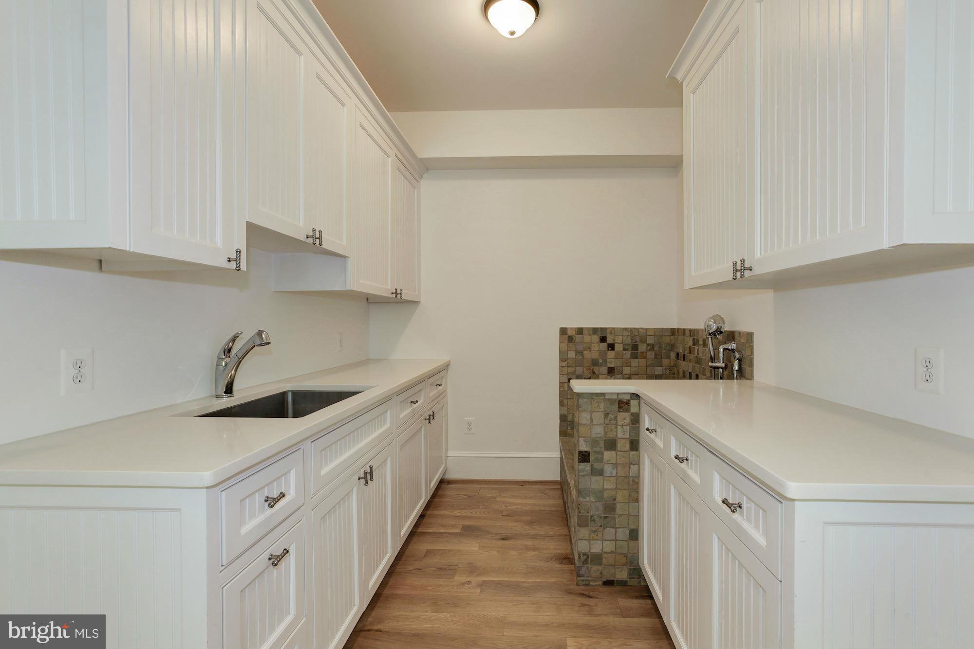 KENWOOD PARK - Residential