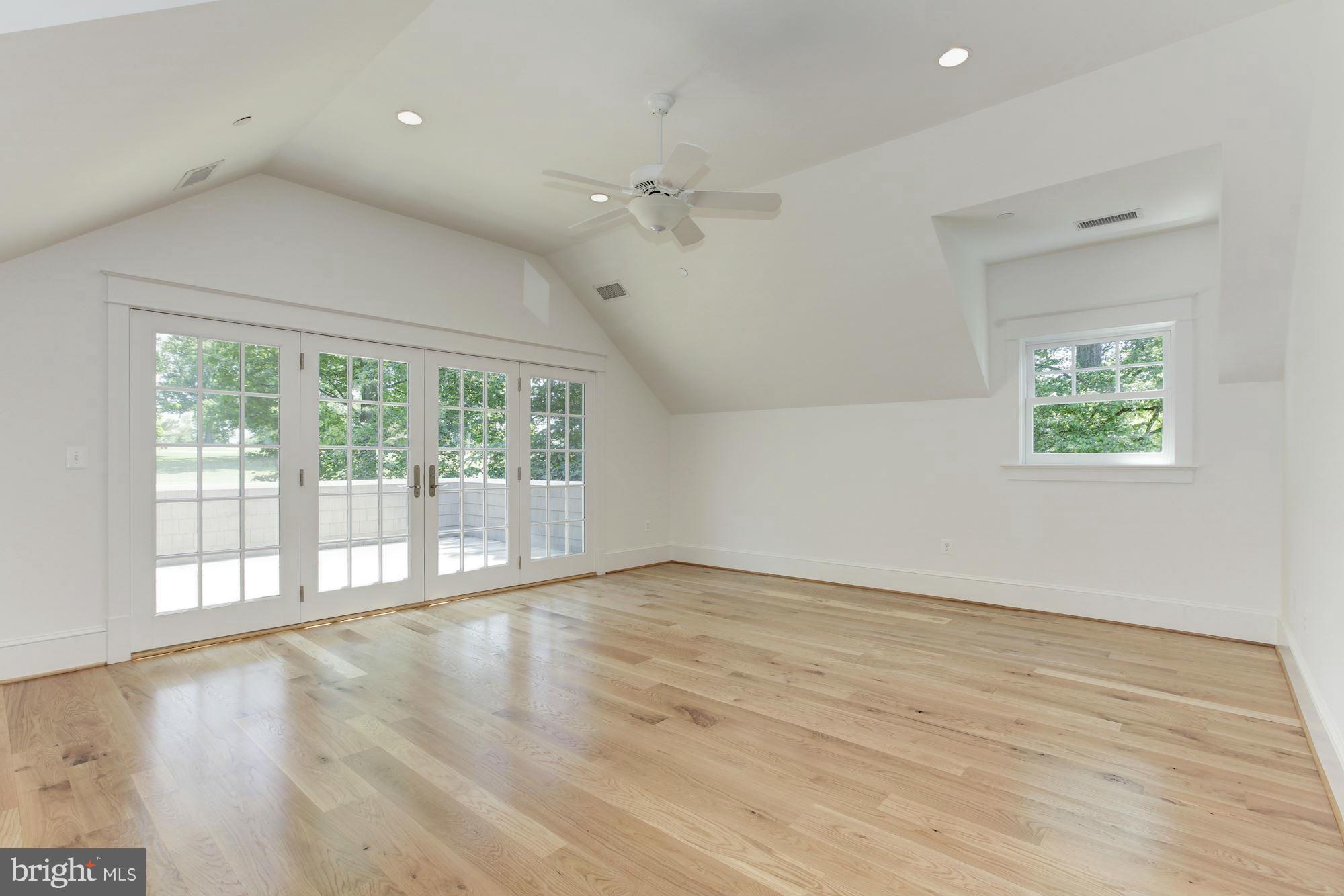 KENWOOD PARK - Residential