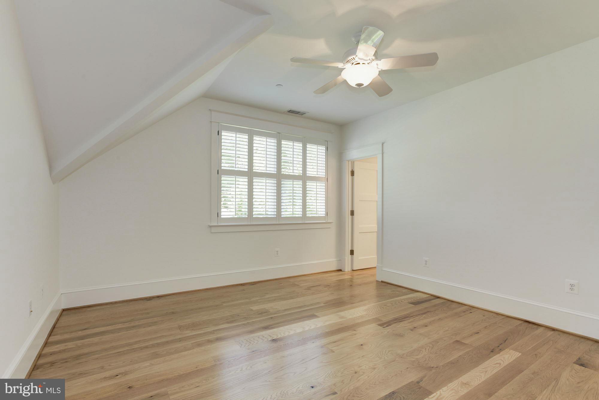 KENWOOD PARK - Residential