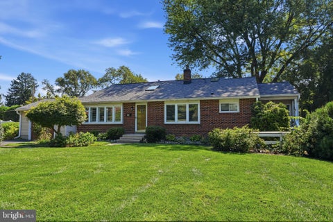 Homes For Sale - 350 Summit Avenue<br/> LANGHORNE, PA 19047