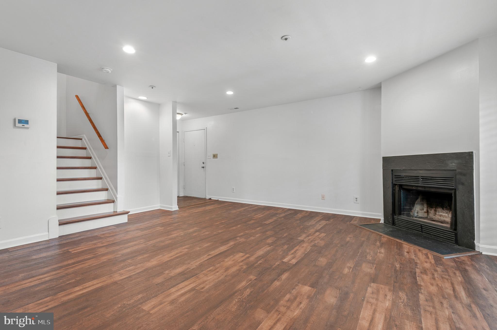 4942 COLUMBIA ROAD 5 37