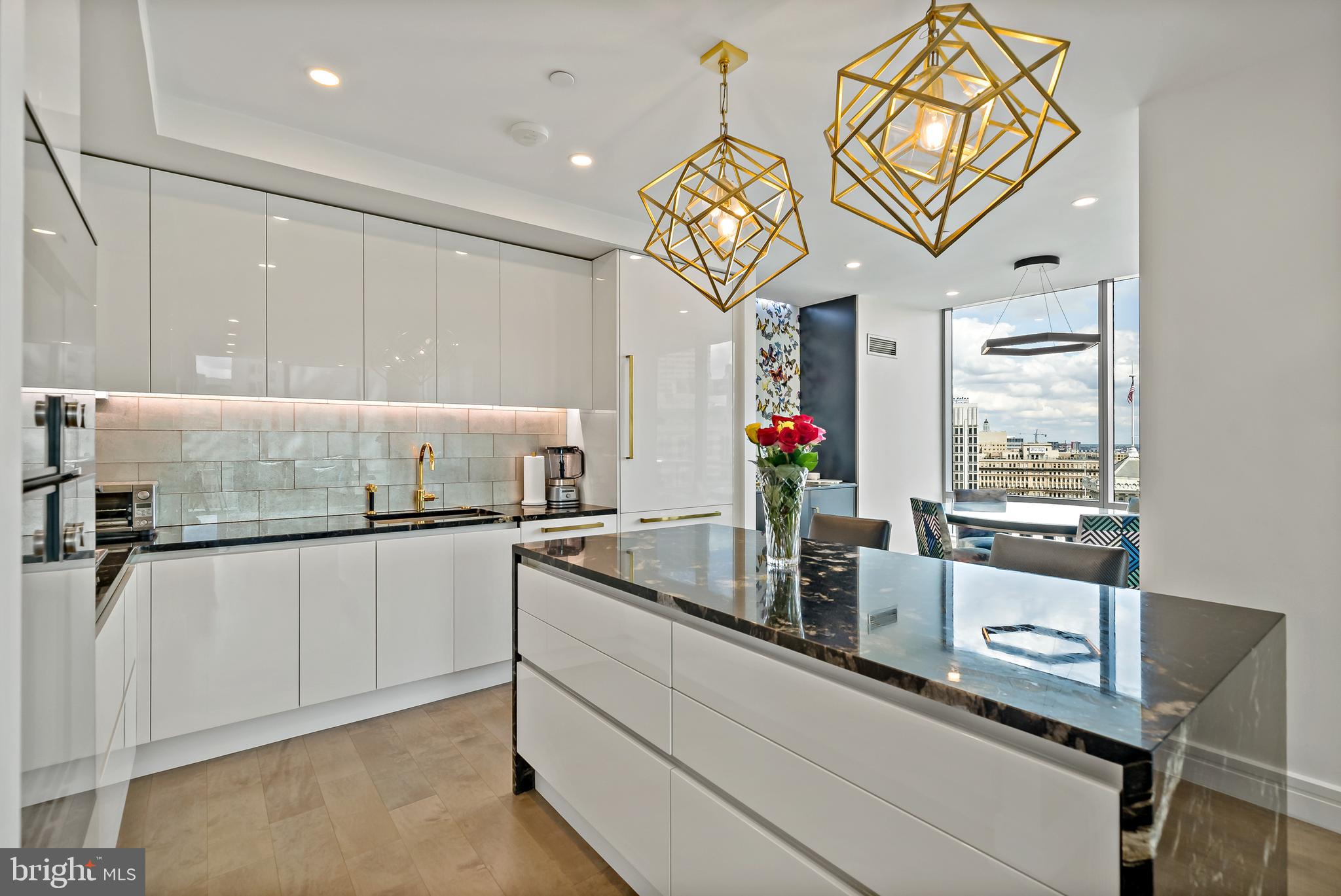 RITTENHOUSE SQUARE - Residential