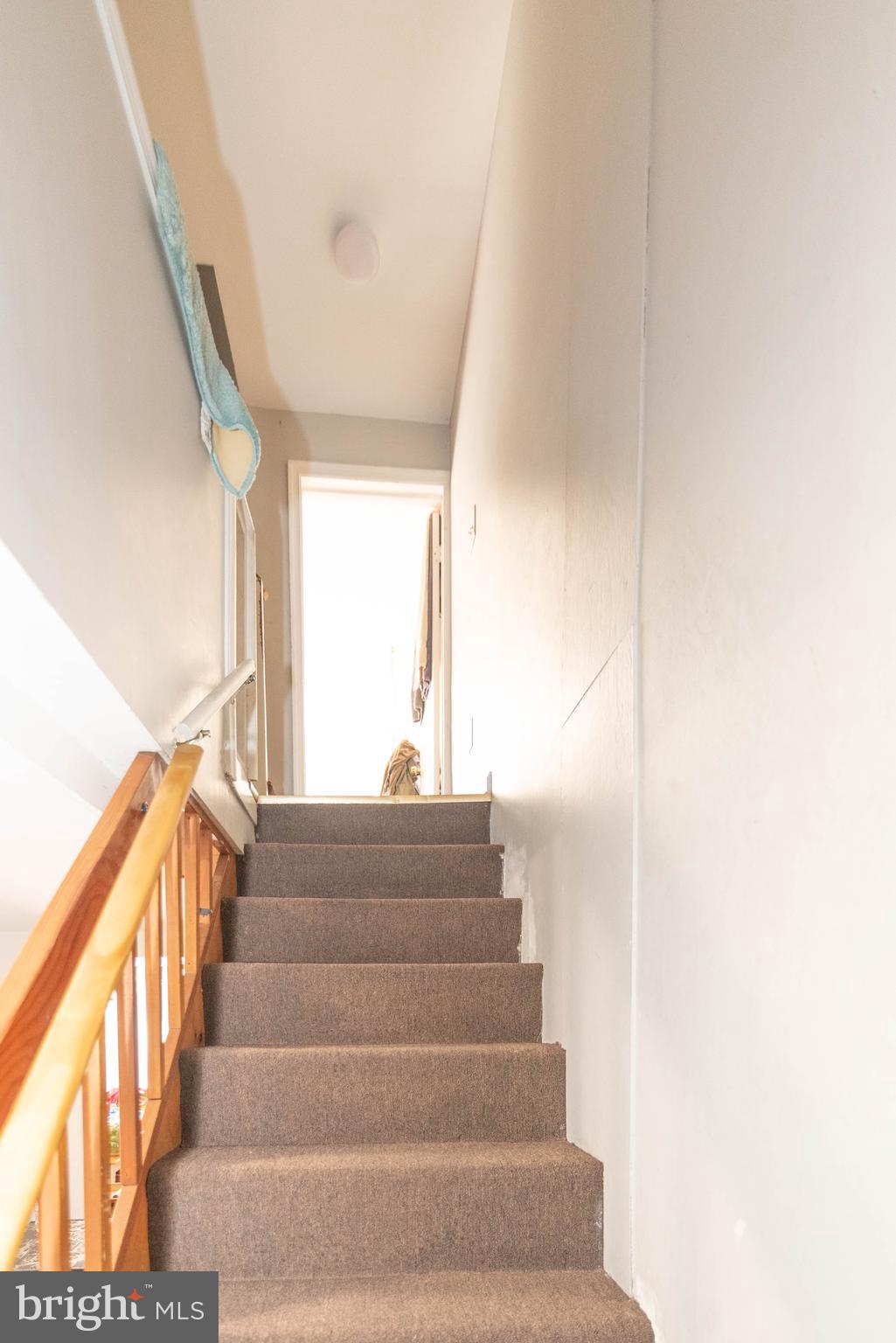 HOLLINS MARKET - Residential