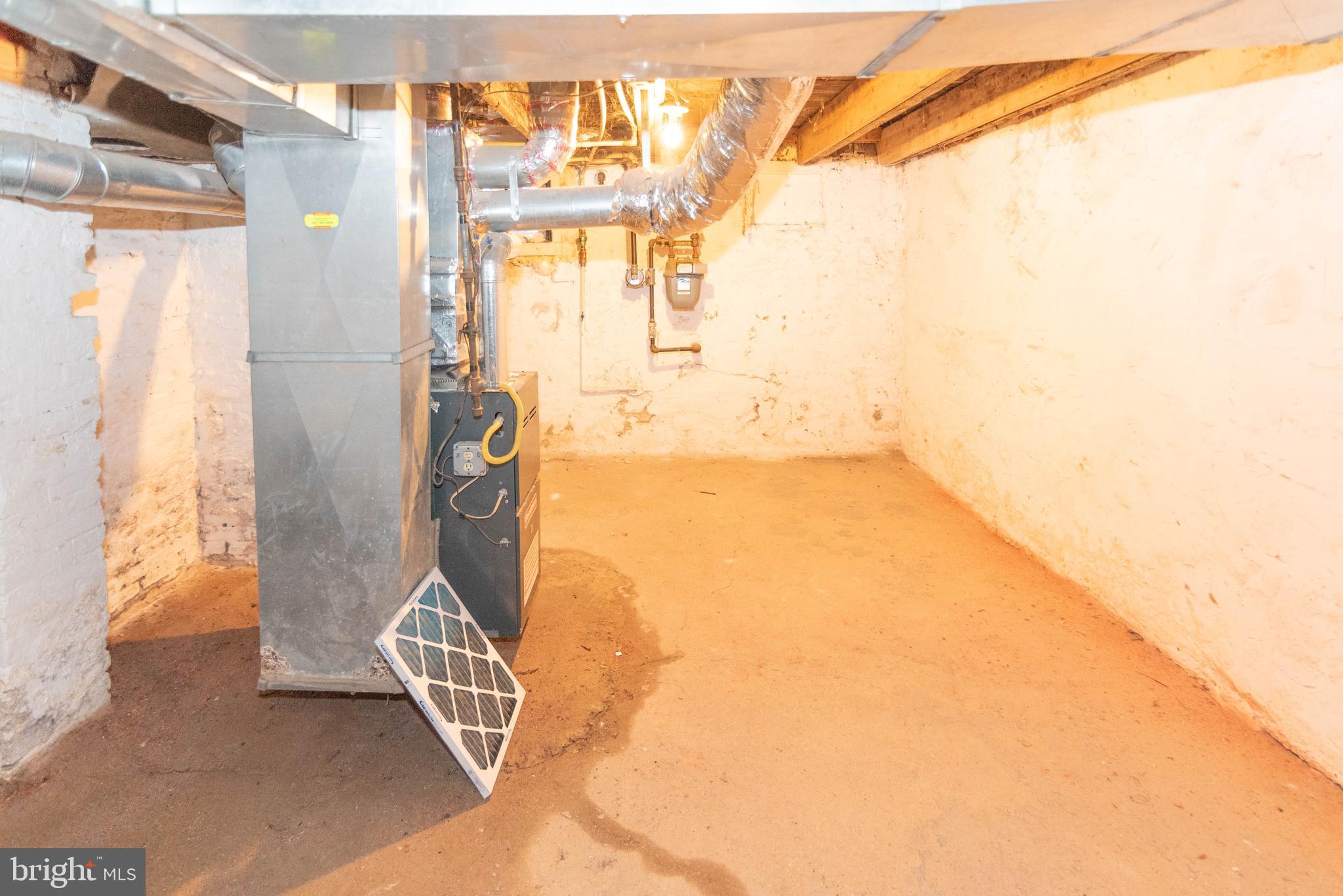 HOLLINS MARKET - Residential