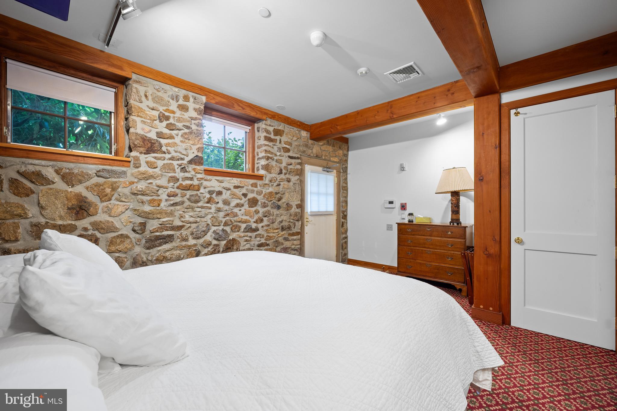 RADNOR HUNT - Residential