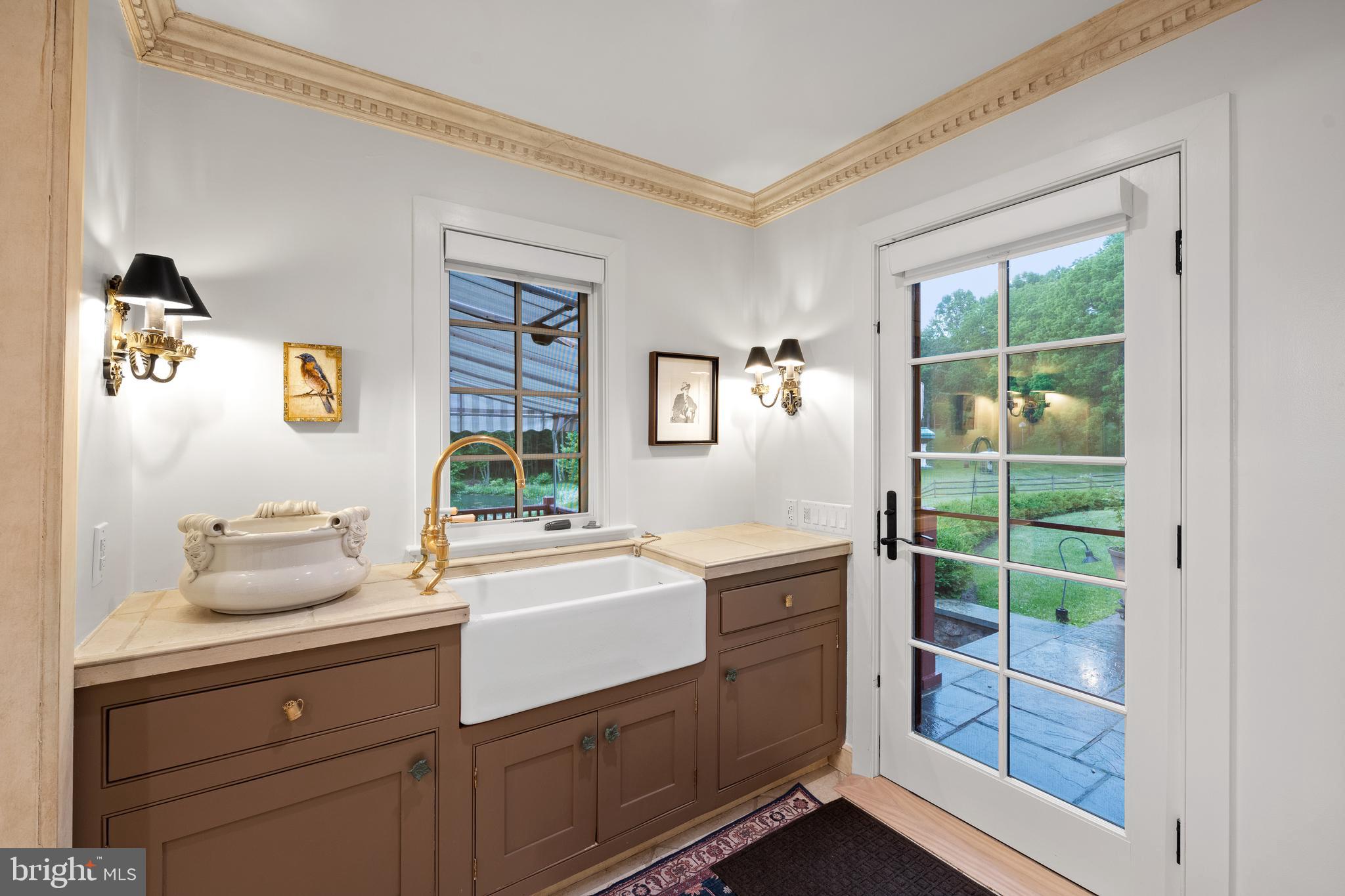 RADNOR HUNT - Residential