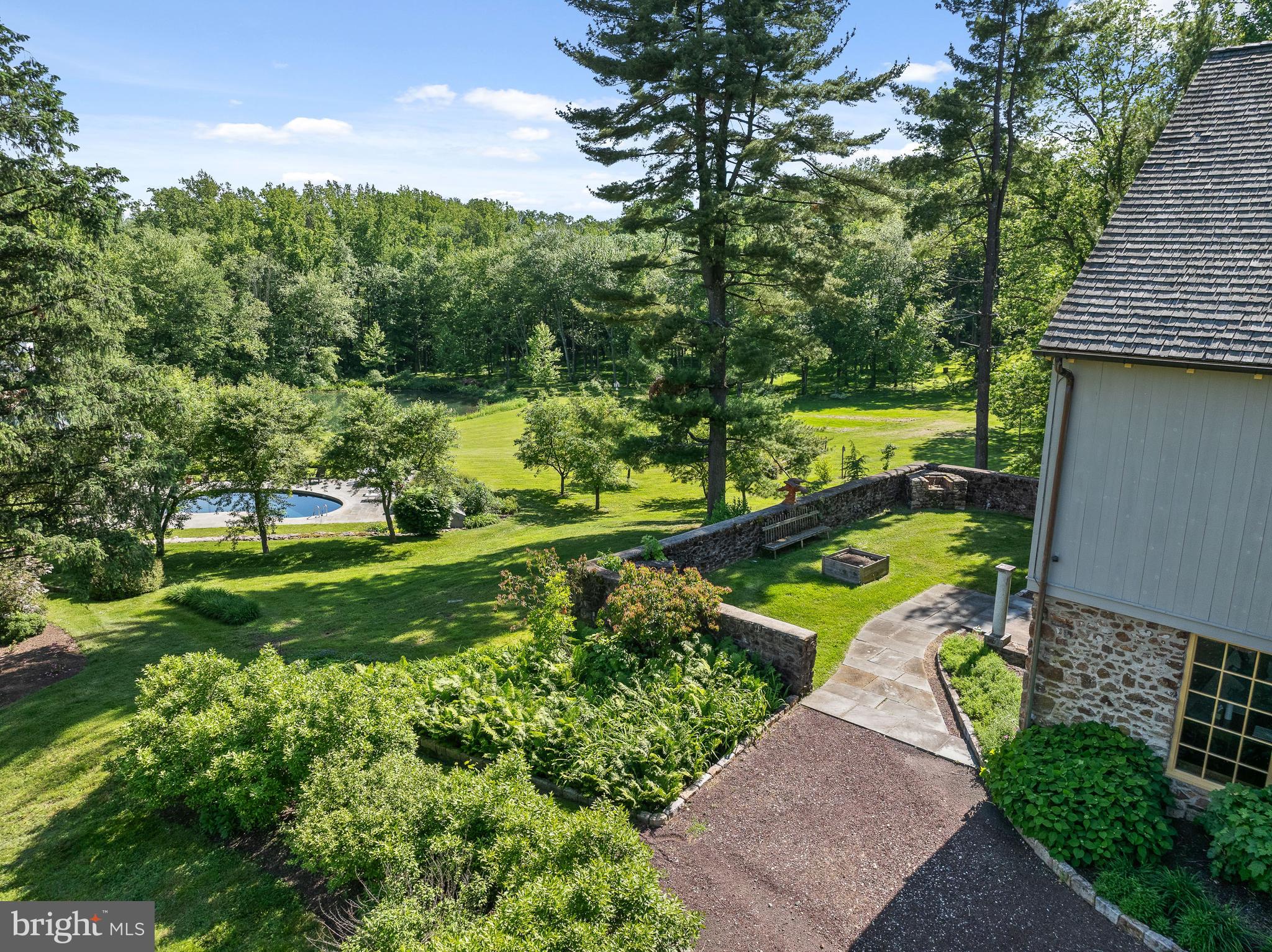 RADNOR HUNT - Residential