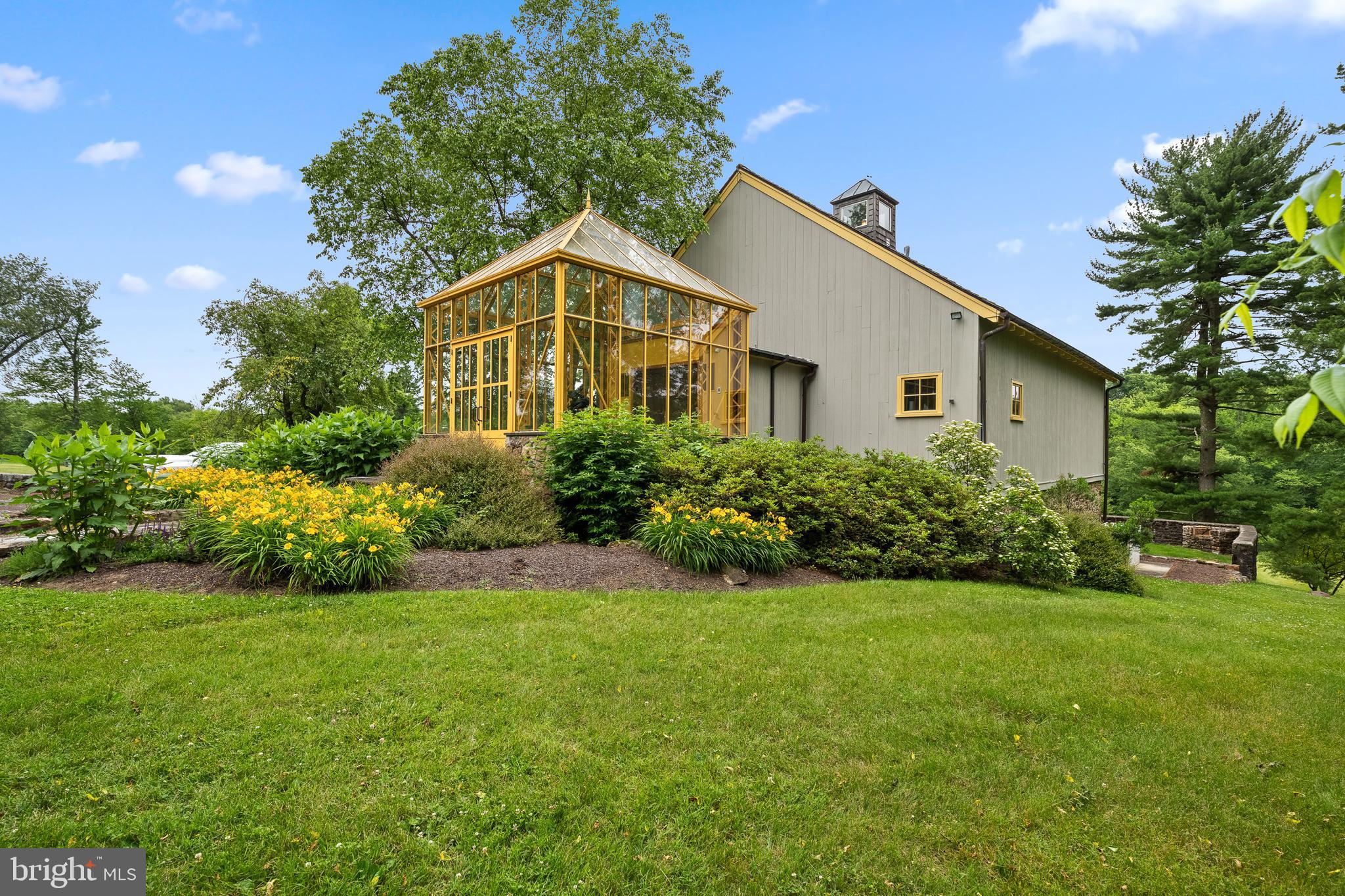 RADNOR HUNT - Residential