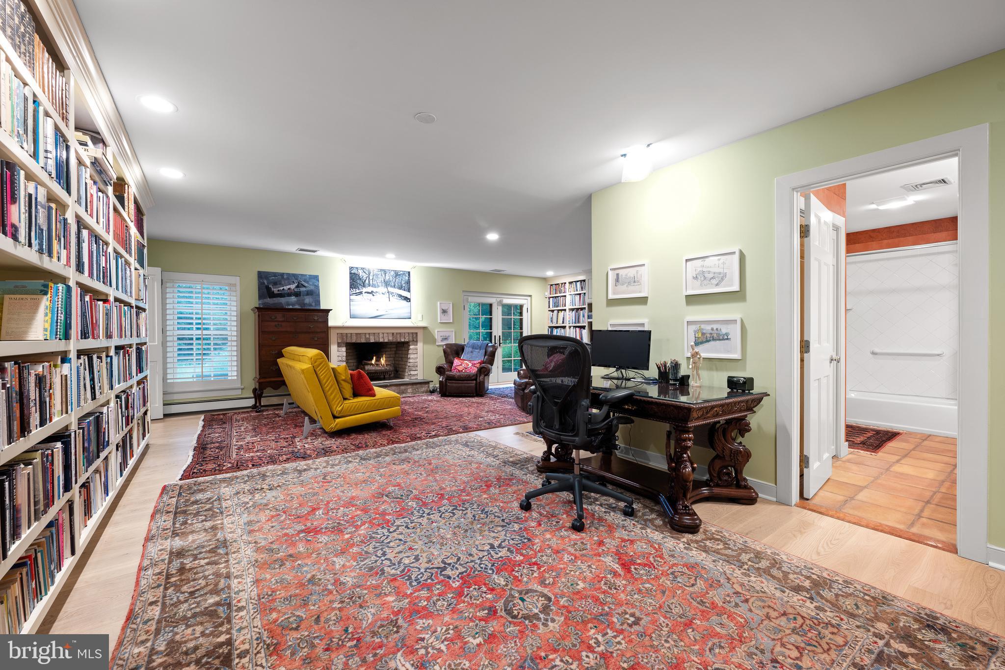 RADNOR HUNT - Residential