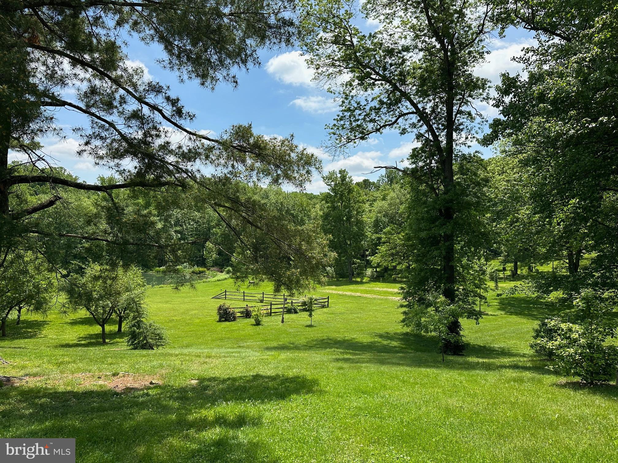 RADNOR HUNT - Residential