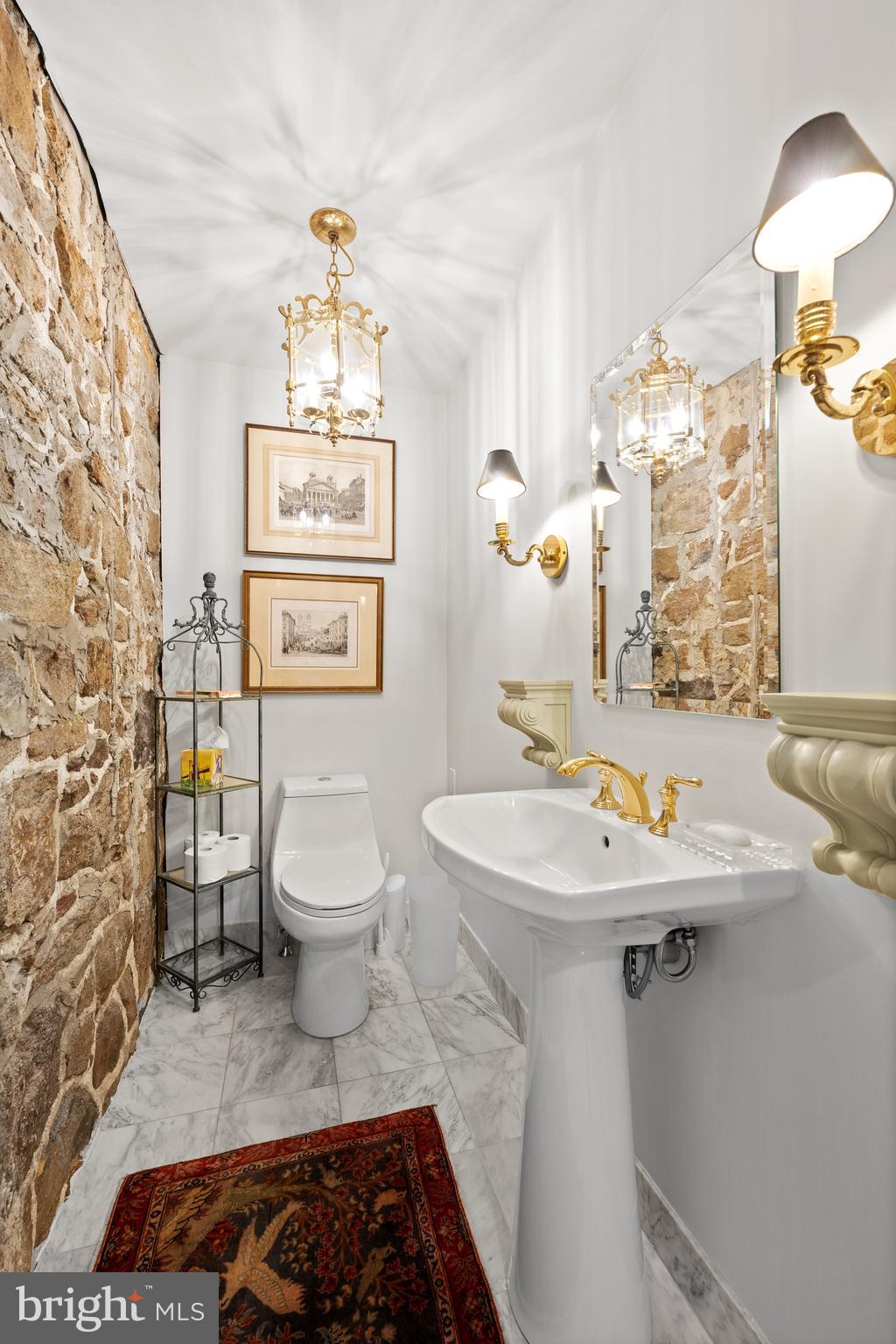 RADNOR HUNT - Residential