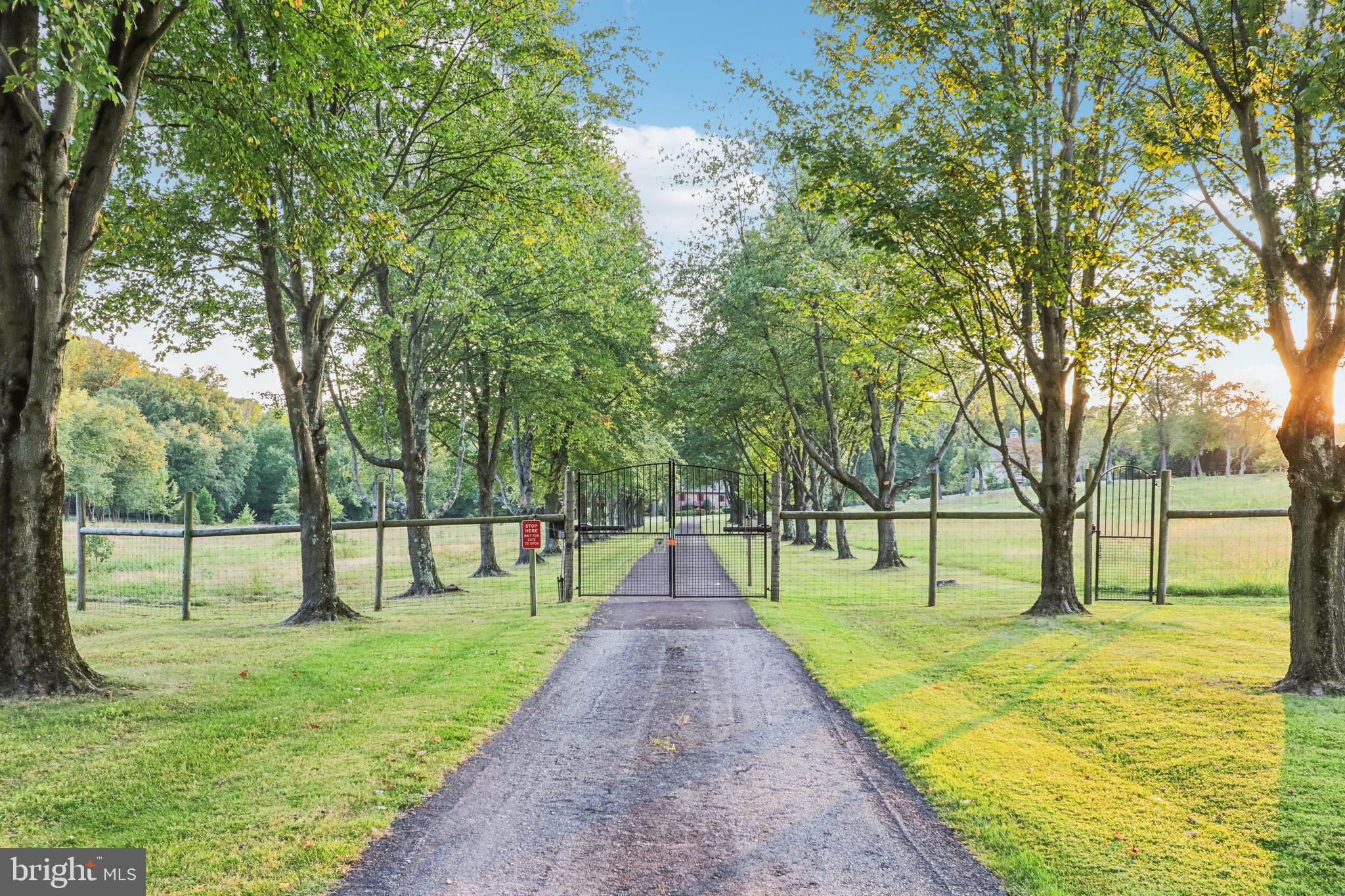 RADNOR HUNT - Residential