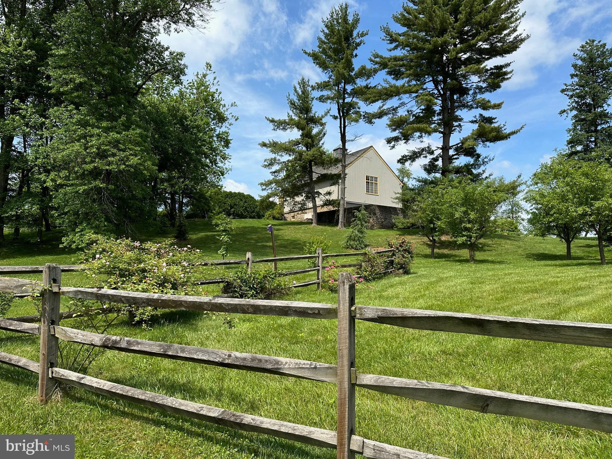 RADNOR HUNT - Residential