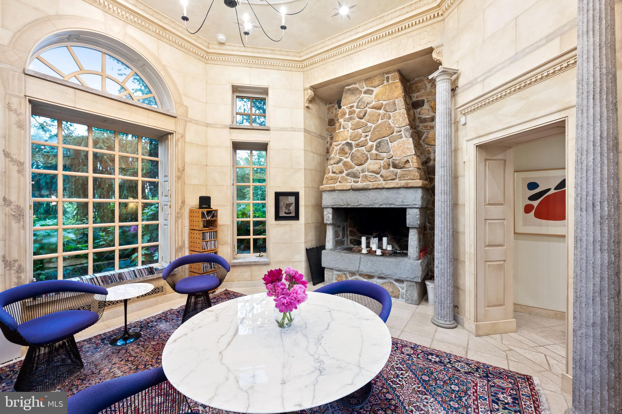 RADNOR HUNT - Residential