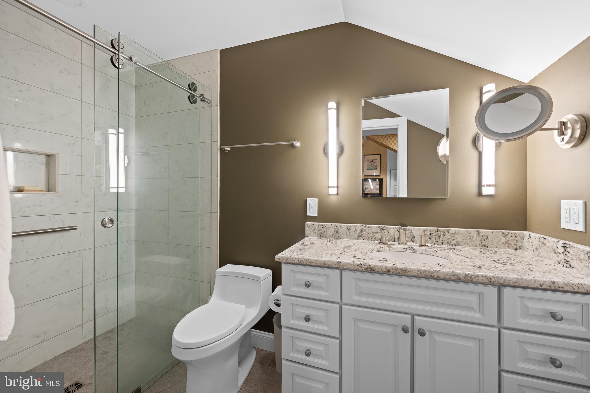 RADNOR HUNT - Residential