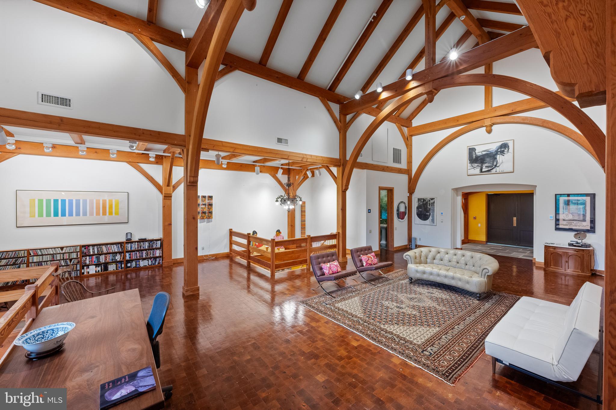 RADNOR HUNT - Residential