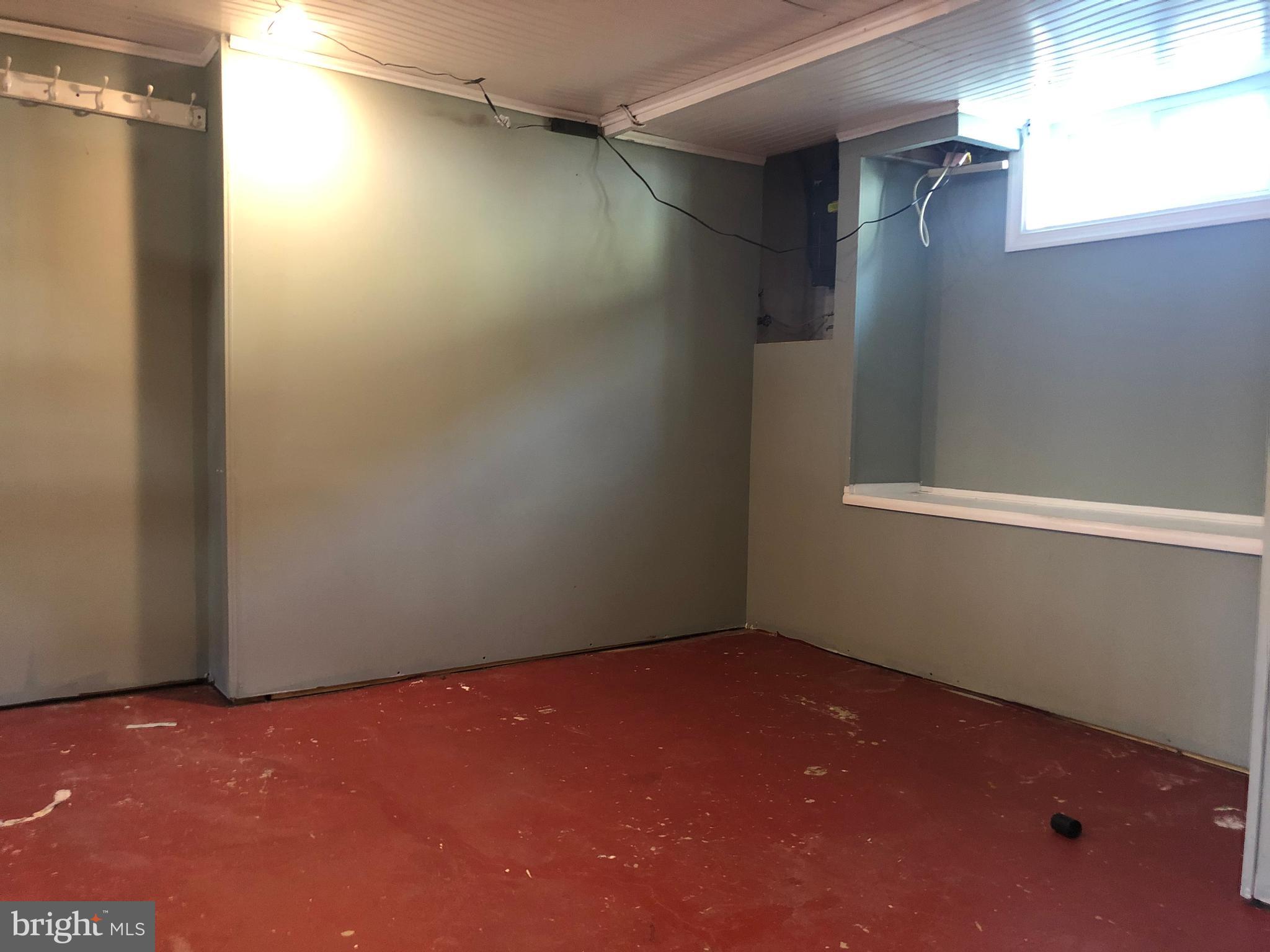 OAK CREST - Residential