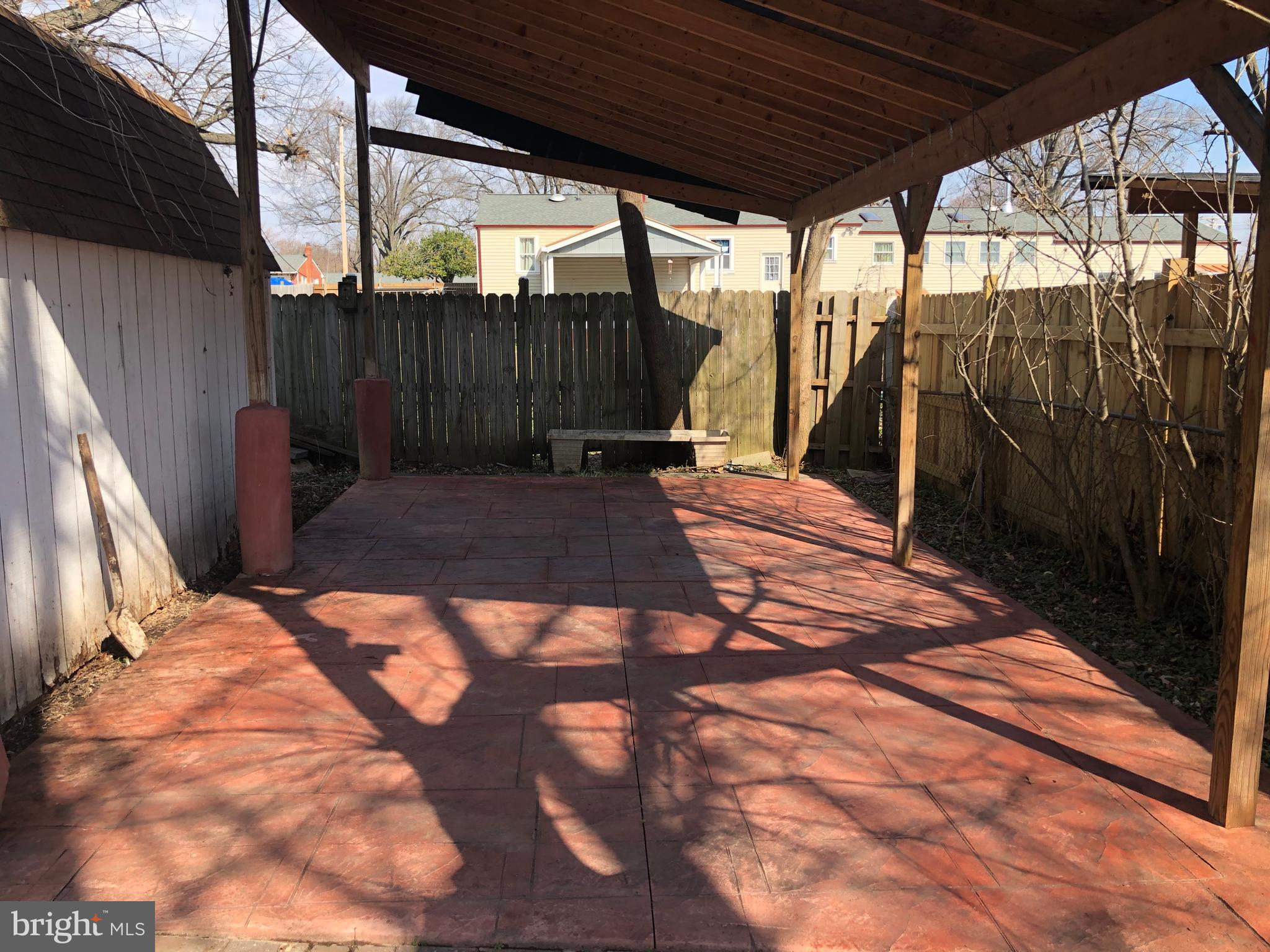 OAK CREST - Residential