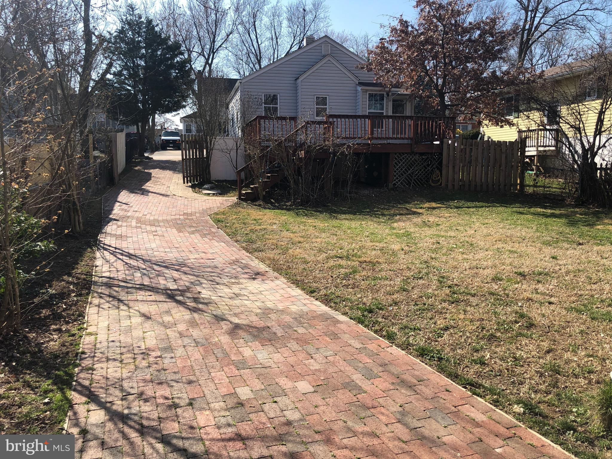 OAK CREST - Residential