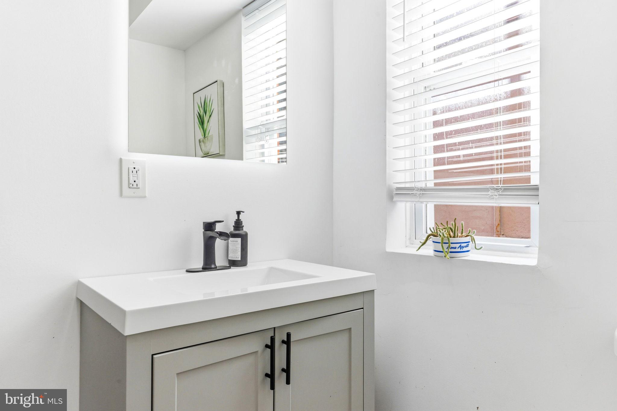 UPTON - Residential Income