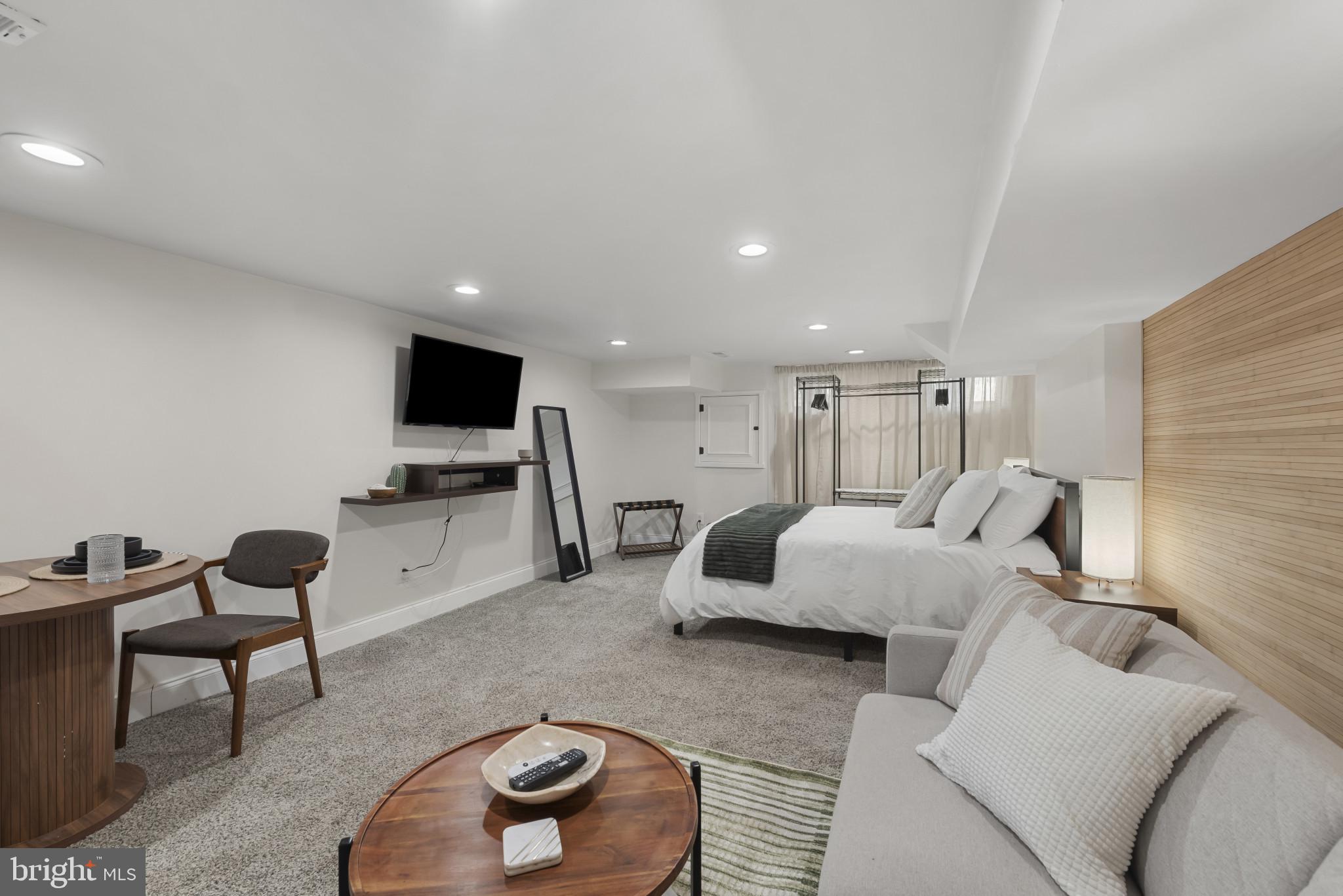 UPTON - Residential Income