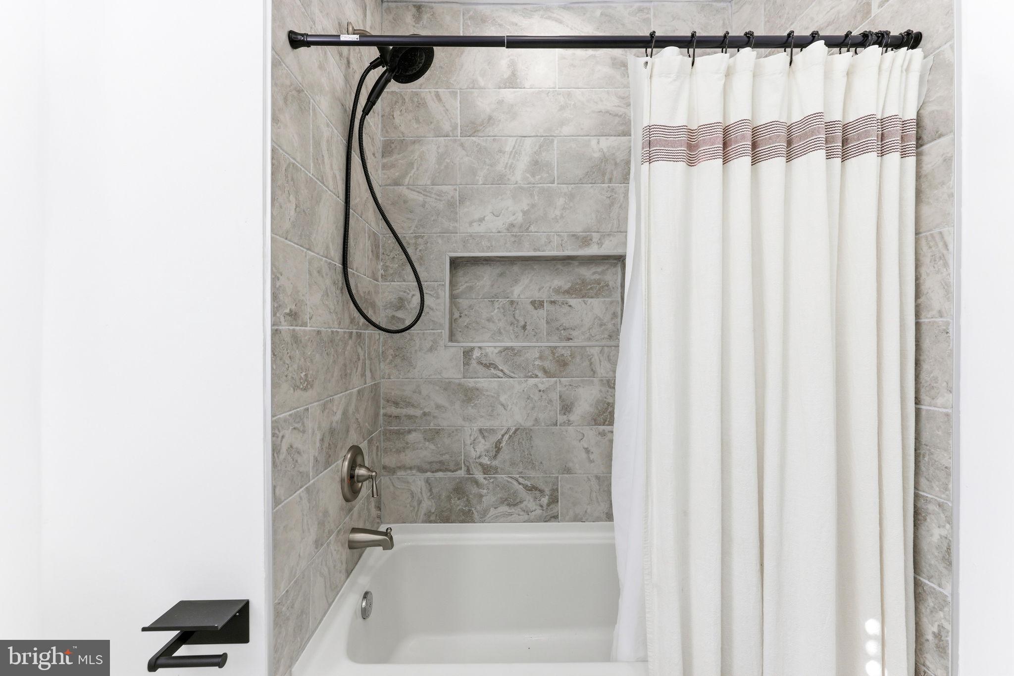 UPTON - Residential Income