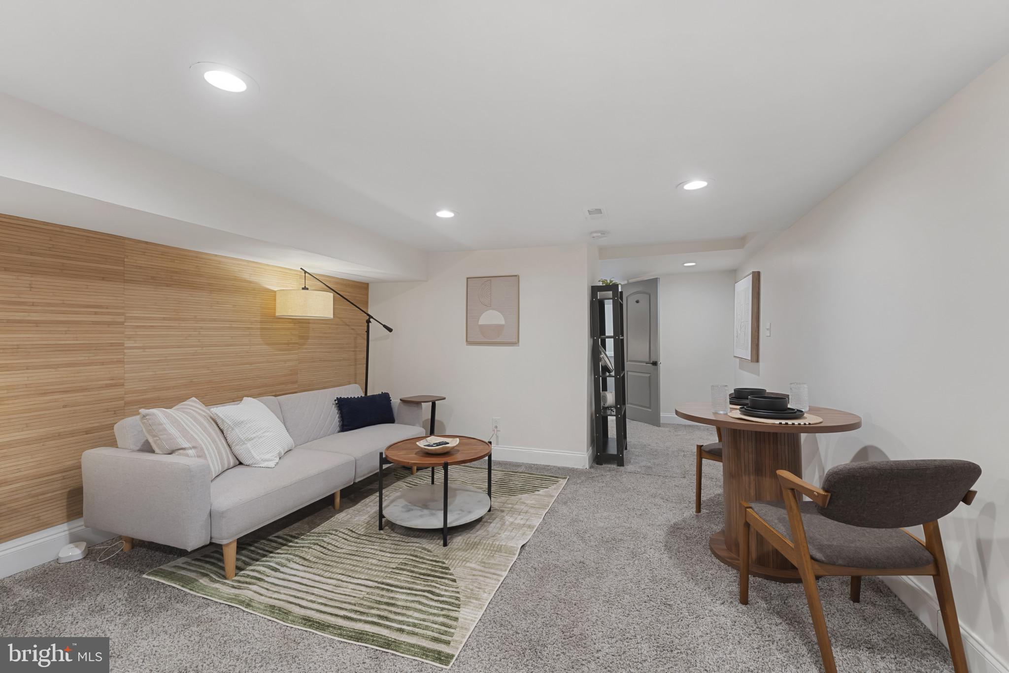 UPTON - Residential Income