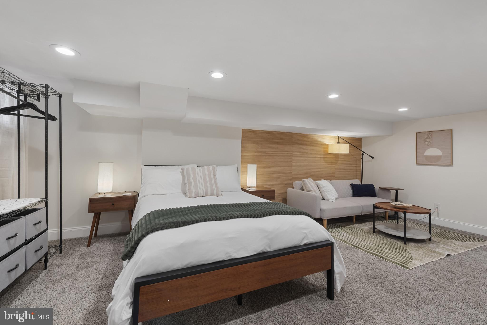 UPTON - Residential Income