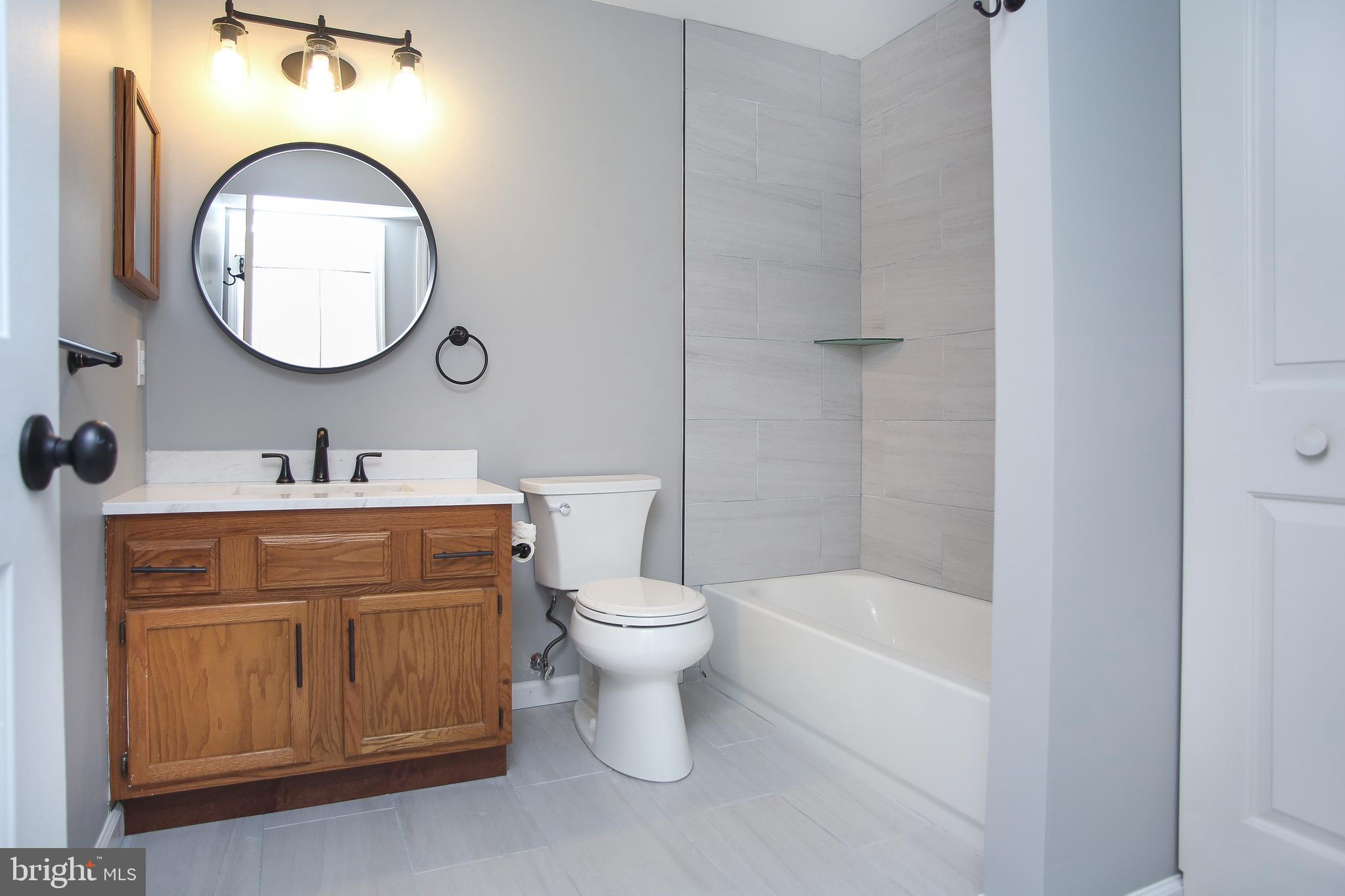 REMINGTON OAKS - Residential Lease