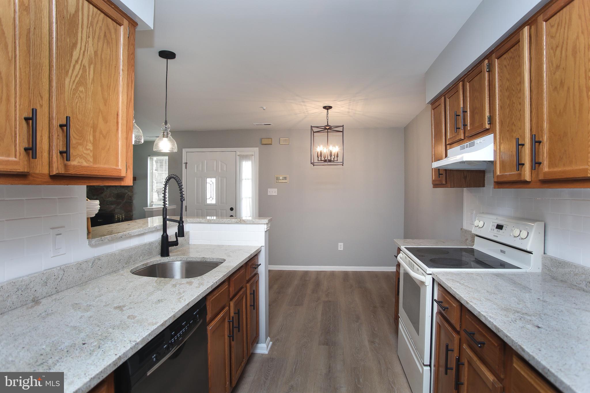 REMINGTON OAKS - Residential Lease