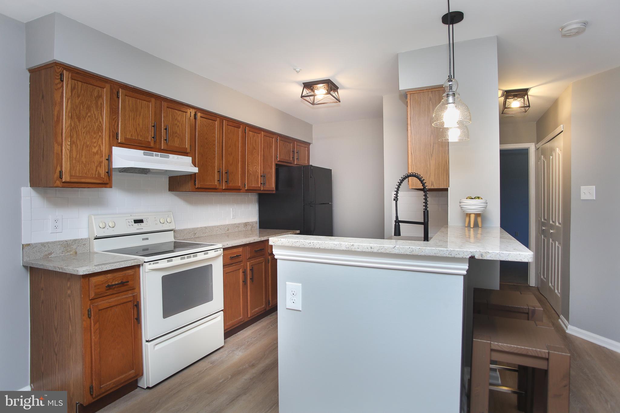 REMINGTON OAKS - Residential Lease