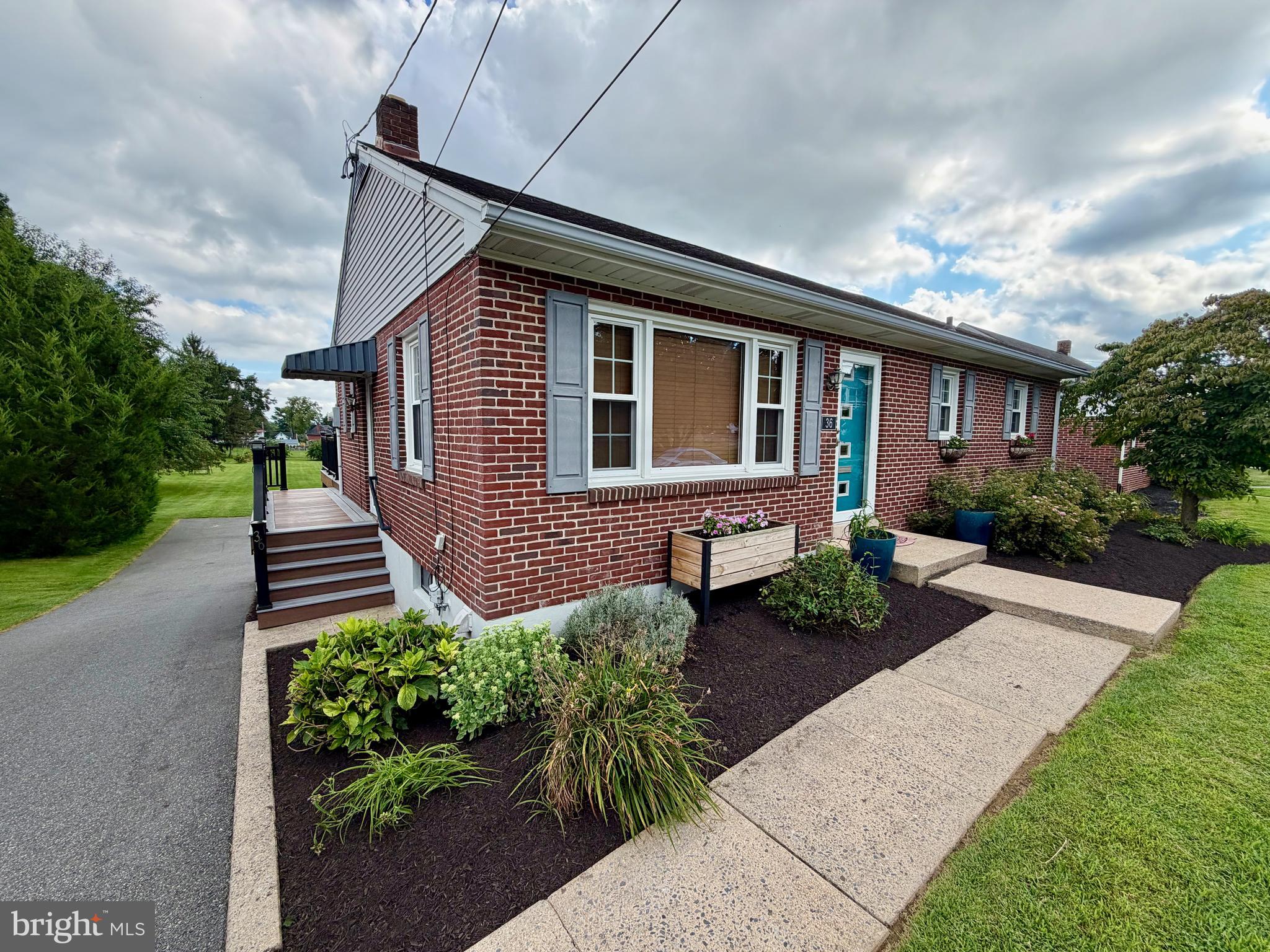 36 W CHARLOTTE STREET