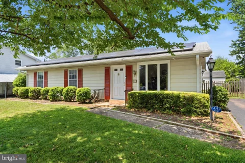 813 N Argonne Avenue, Sterling, VA MLS: VALO2128250