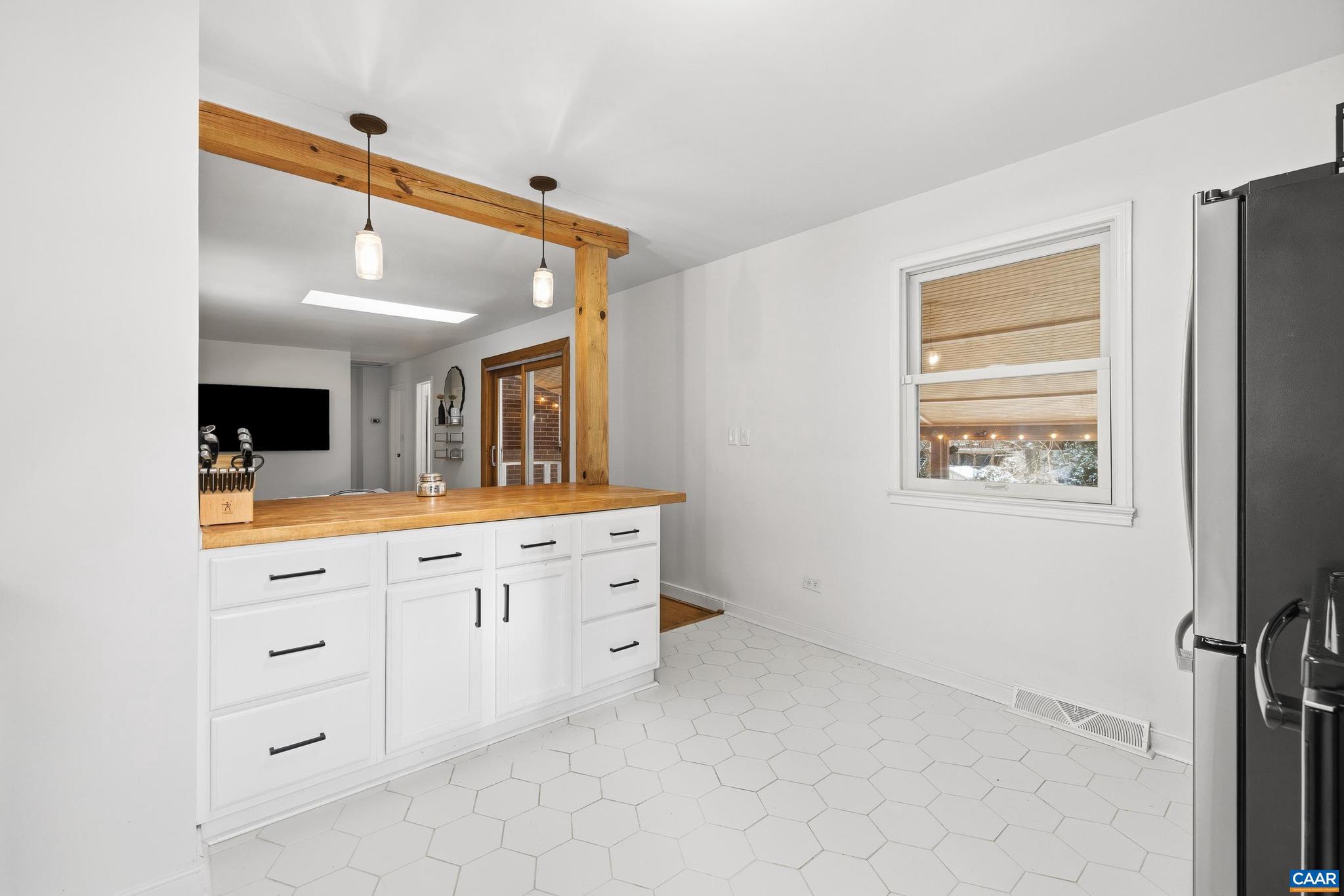 LOCUST GROVE - Residential