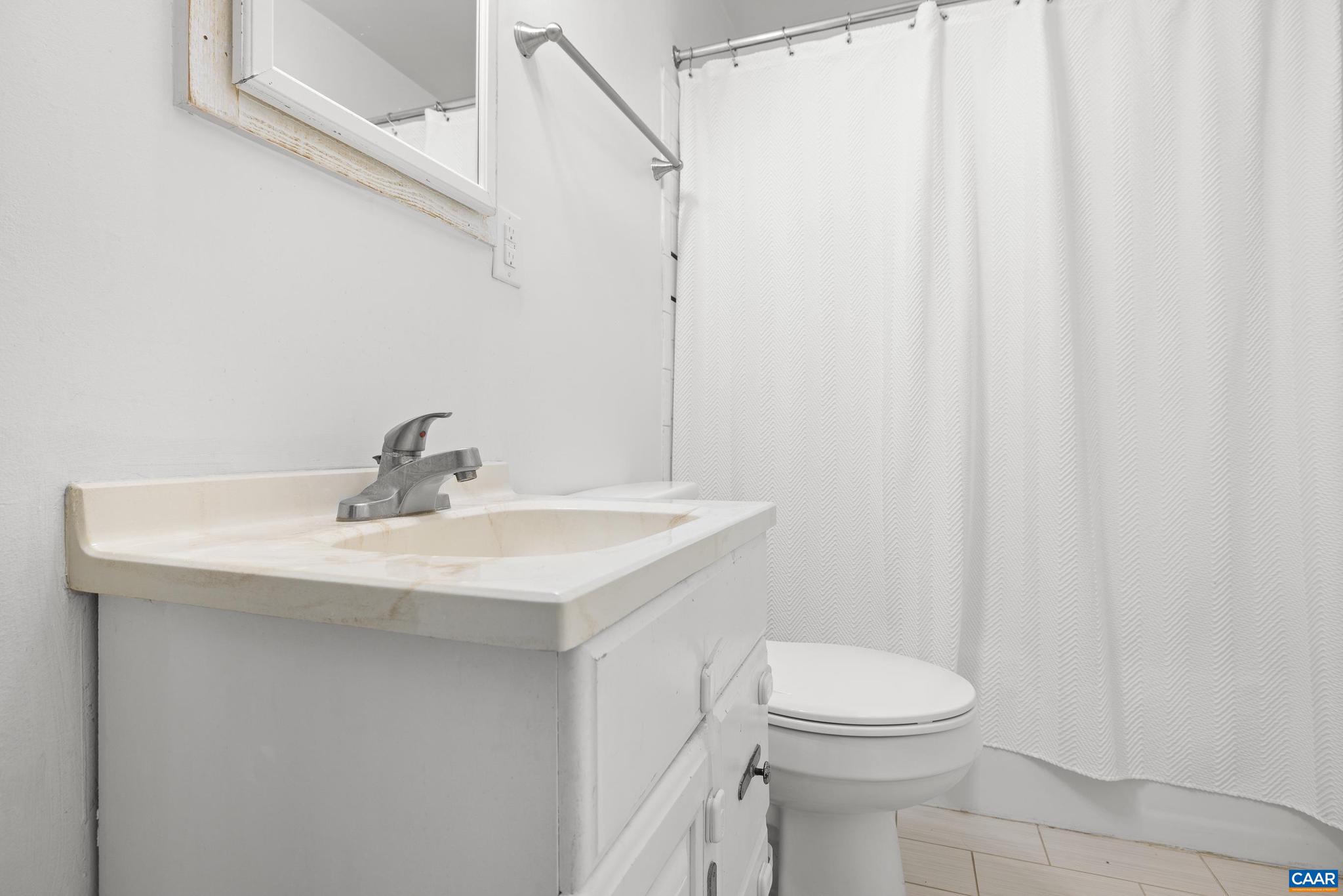 LOCUST GROVE - Residential