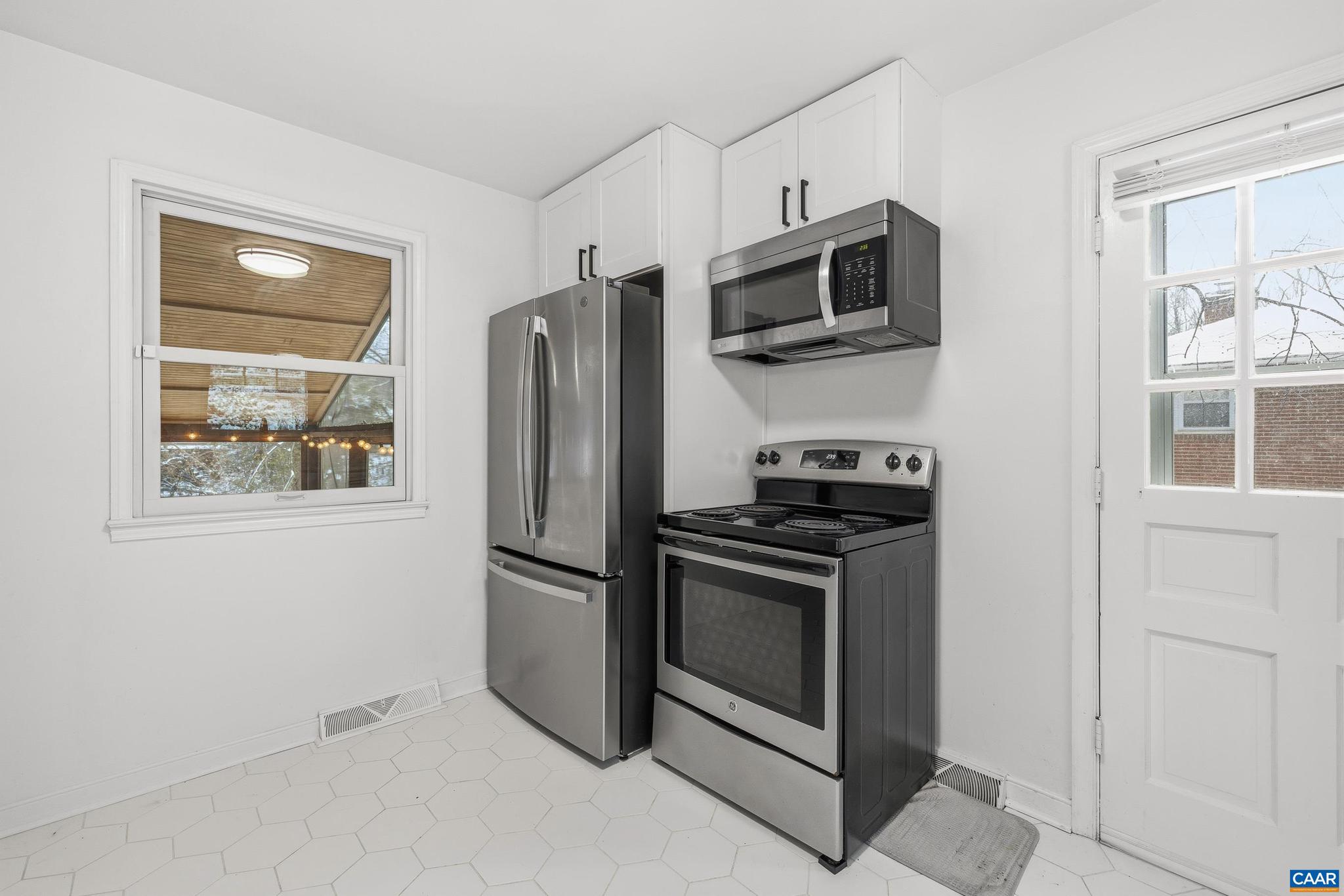 LOCUST GROVE - Residential