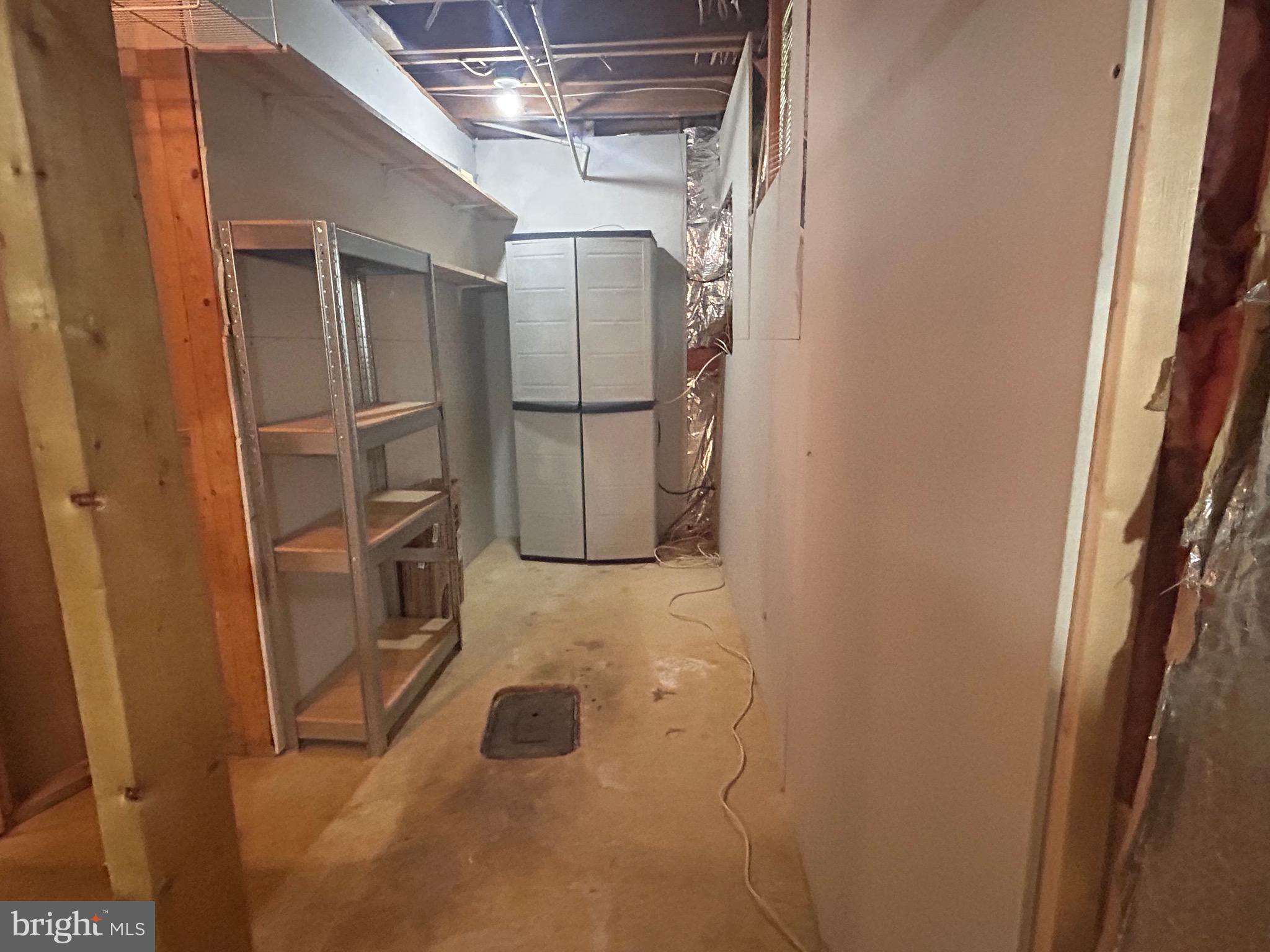 WHISPERING WOODS - Residential Lease