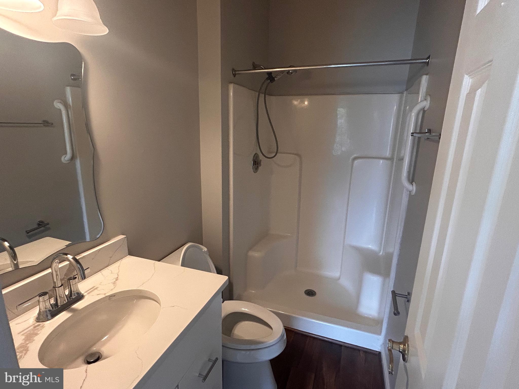 WHISPERING WOODS - Residential Lease