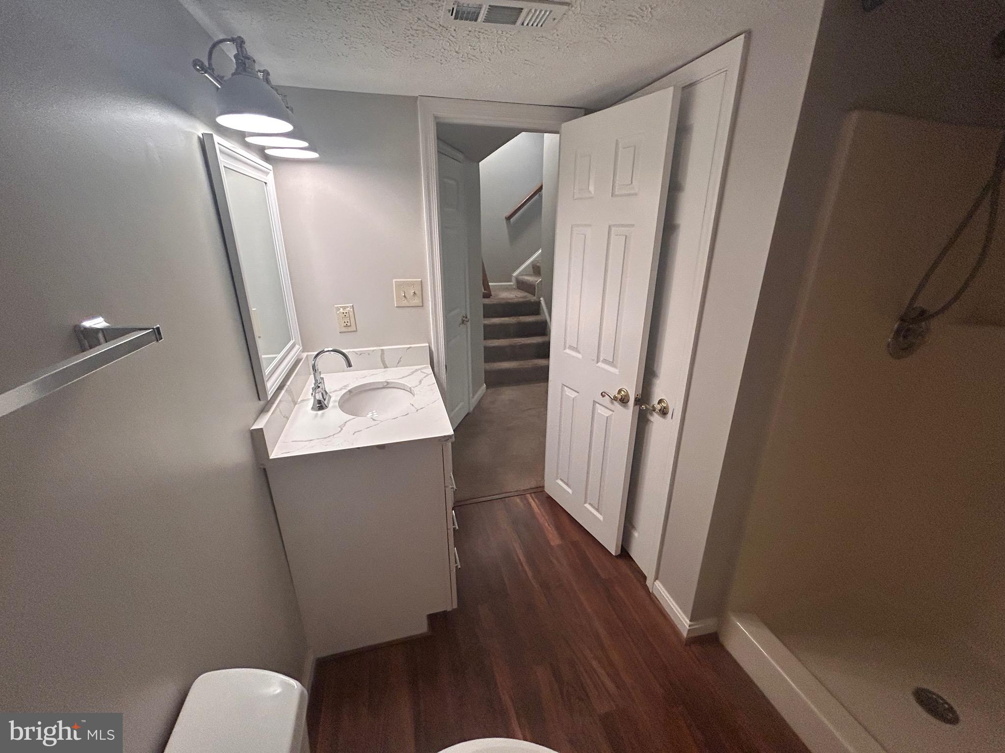 WHISPERING WOODS - Residential Lease