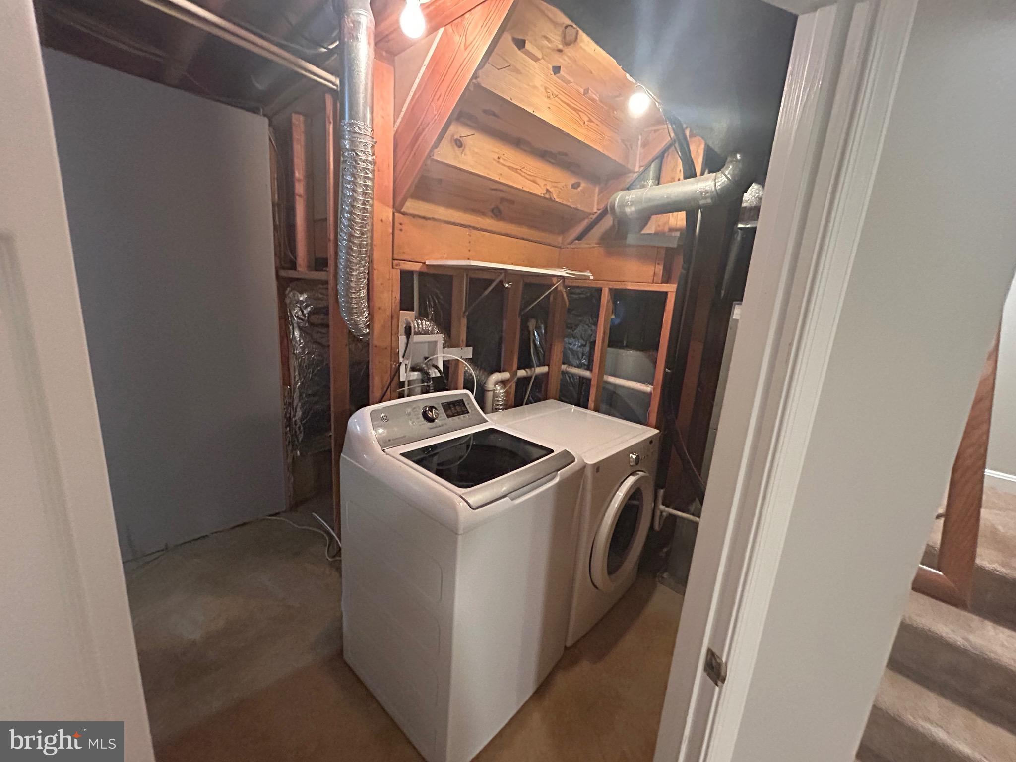 WHISPERING WOODS - Residential Lease