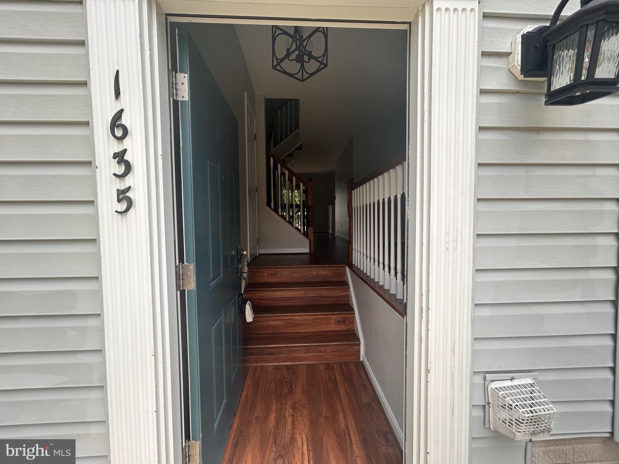 WHISPERING WOODS - Residential Lease