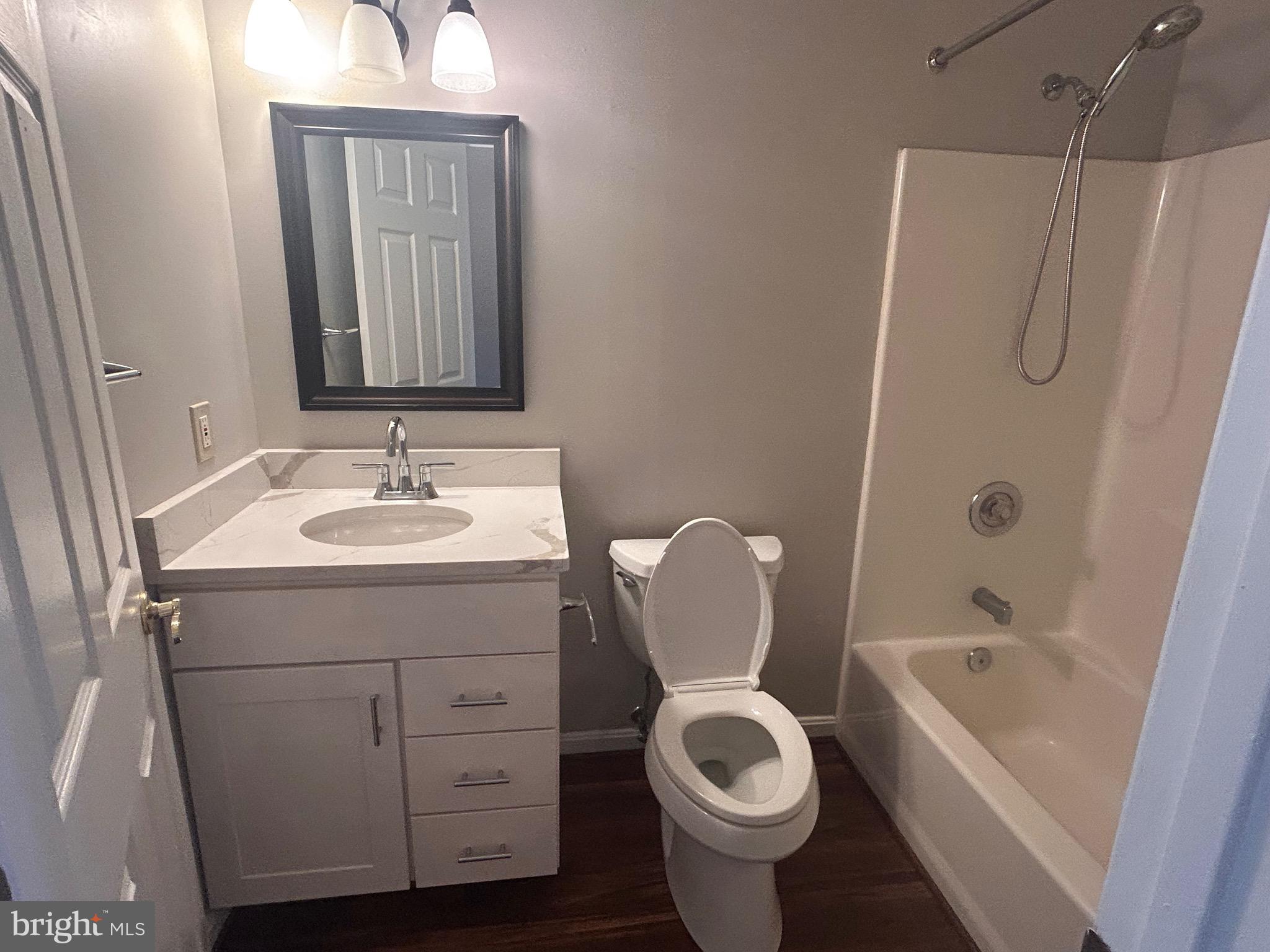 WHISPERING WOODS - Residential Lease