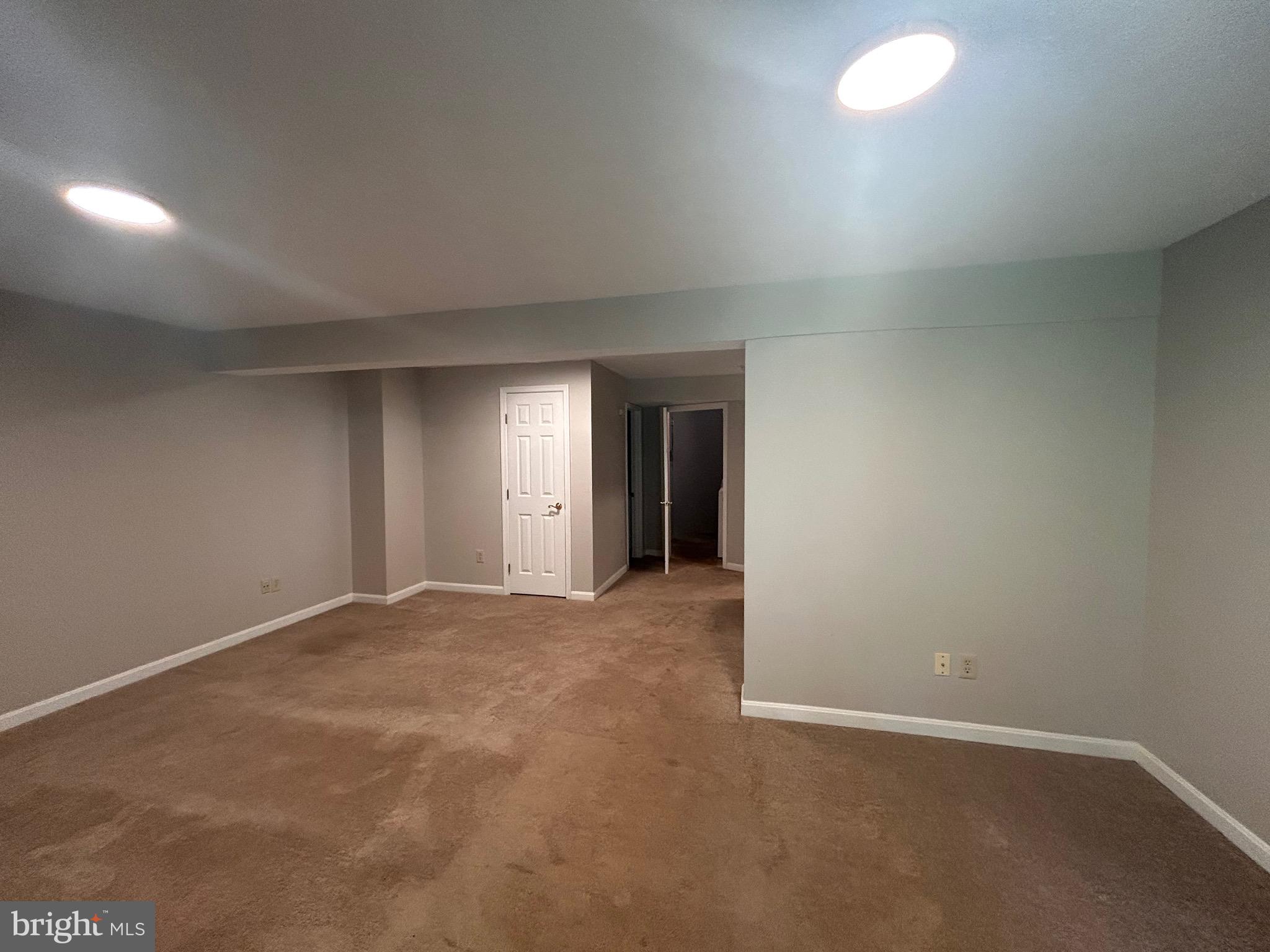 WHISPERING WOODS - Residential Lease