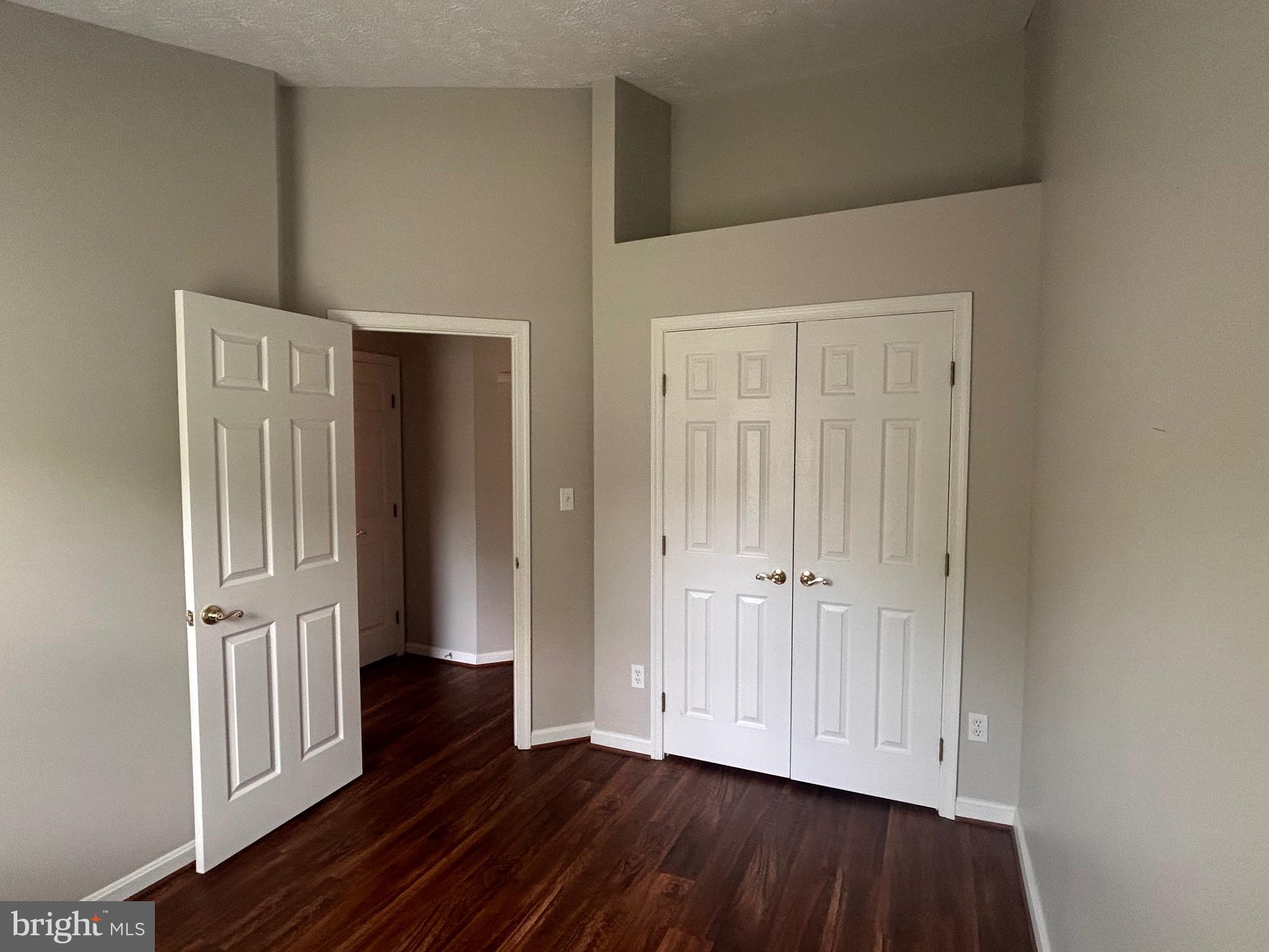 WHISPERING WOODS - Residential Lease