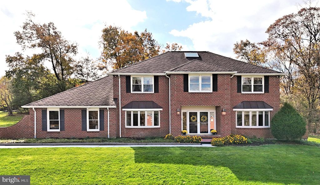 Photo of 1501 Valley View Drive, GWYNEDD VALLEY, PA 19437 (MLS # PAMC2159422)