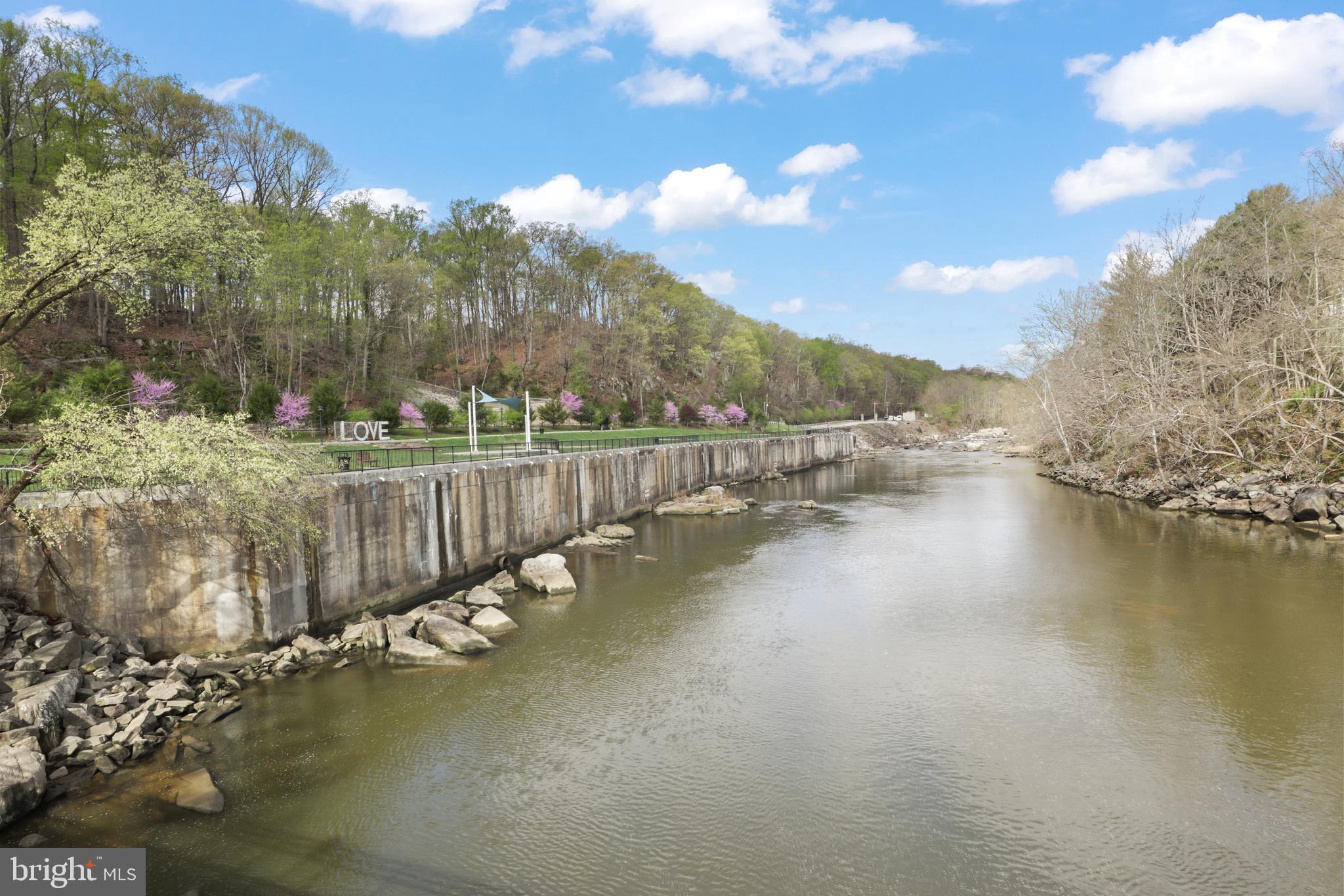 POTOMAC CREST - Residential
