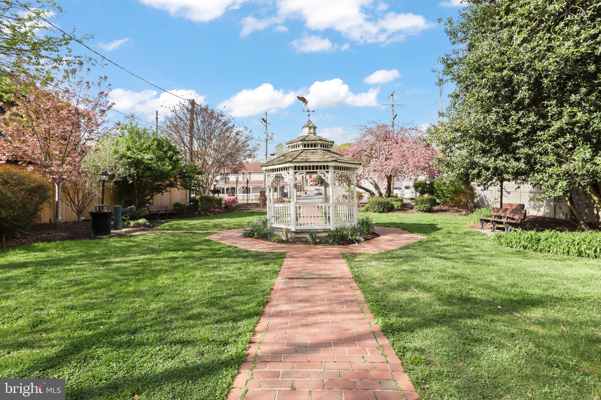 POTOMAC CREST - Residential